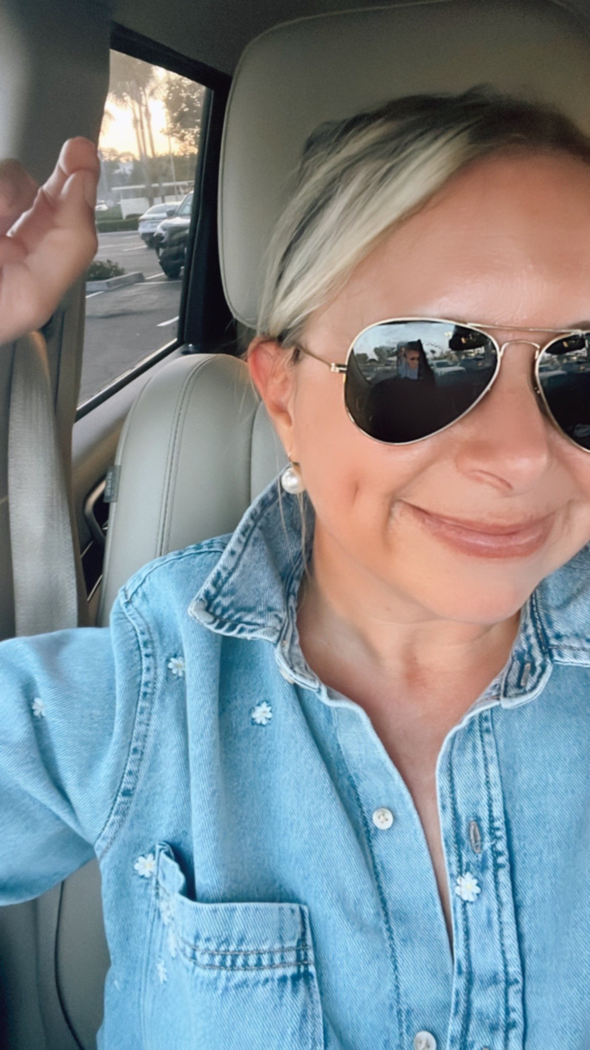 Daisy If You Do 💛
… a current fave top, I love the little embroidered daises so much! (Daisies are also the flower of April, which is my bday month, so I love it extra!) There are matching jeans, linking both!



#LTKSeasonal #LTKFindsUnder50