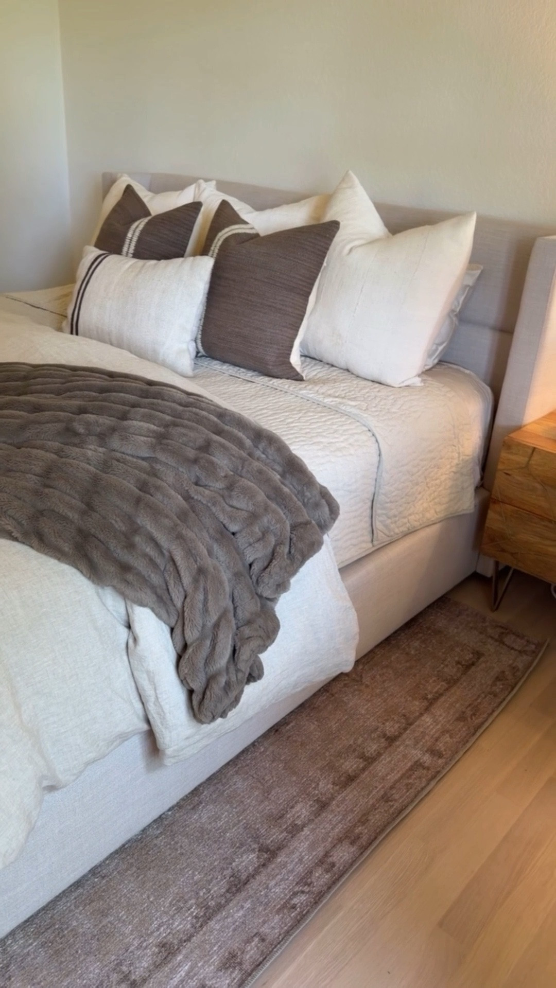 Total guest room makeover!! Omg I love it so much I want to move into the guest room! 

#ad @Wayfair #wayfair #wayfairpartner

#LTKHome #LTKOver40 #LTKdayinmylife