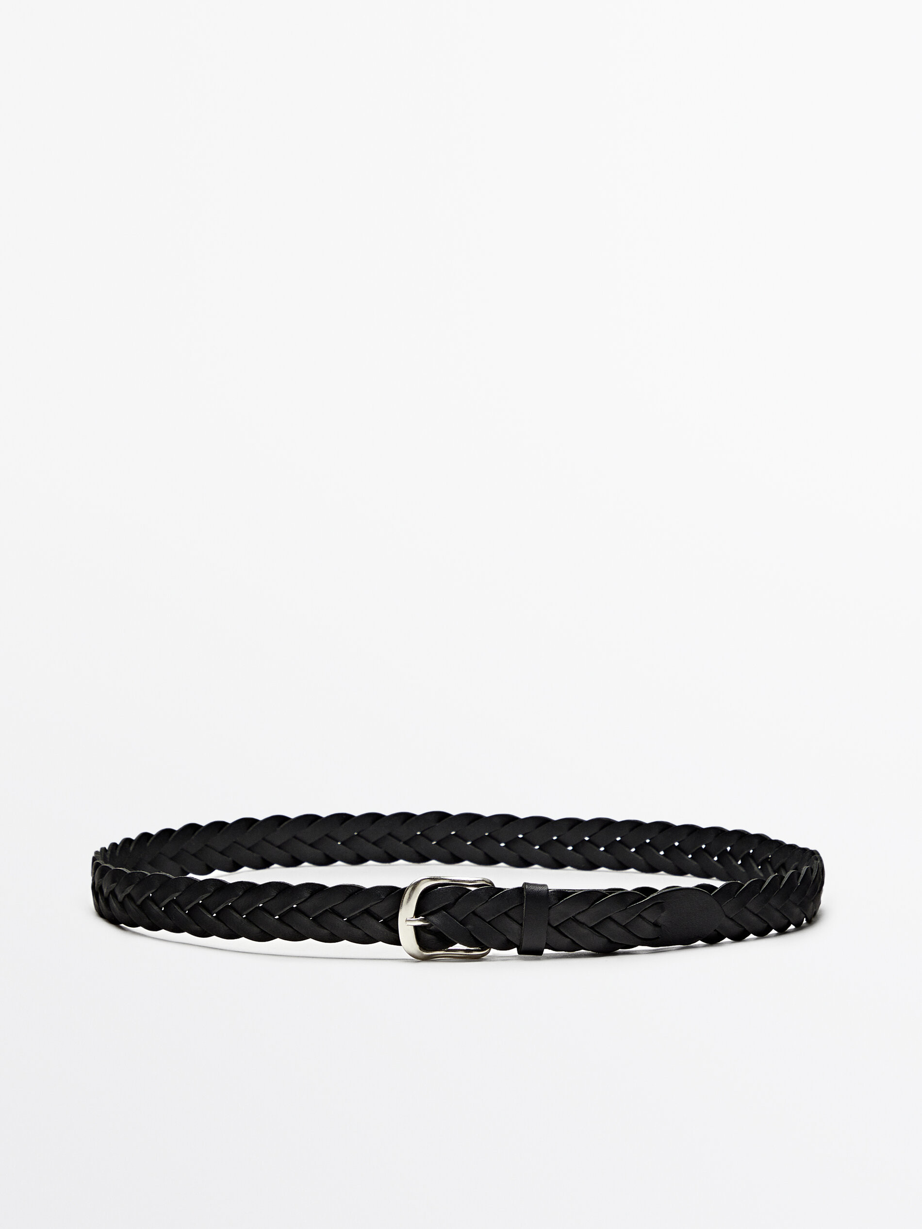 Flechtgürtel aus Leder  49,95 € In Spanien gefertigt. Metallschnallenverschluss. Aus Rindslede... | Massimo Dutti DE