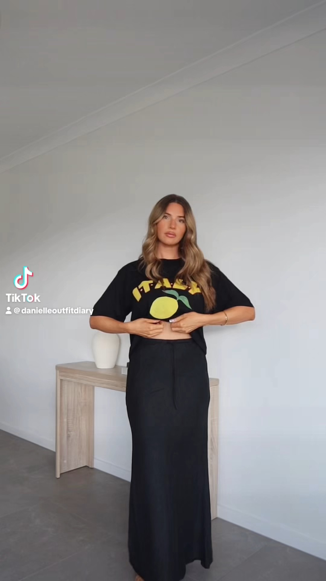 Skirt is nude Lucy 

#LTKaustralia #LTKstyletip #LTKsummer