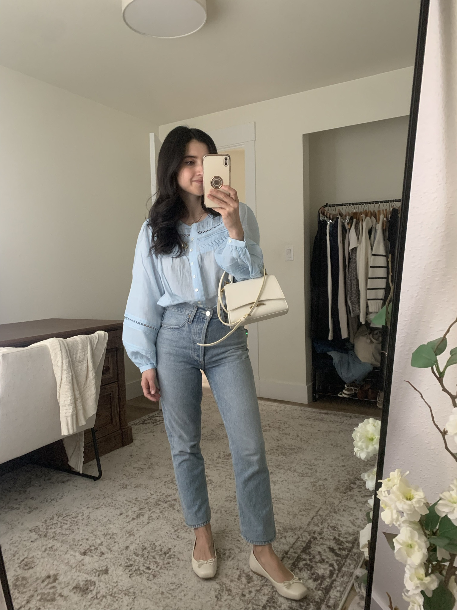 Beautiful blue blouse. Wearing XXS 
Jeans size 24 (hemmed 1”) 

#LTKsalealert