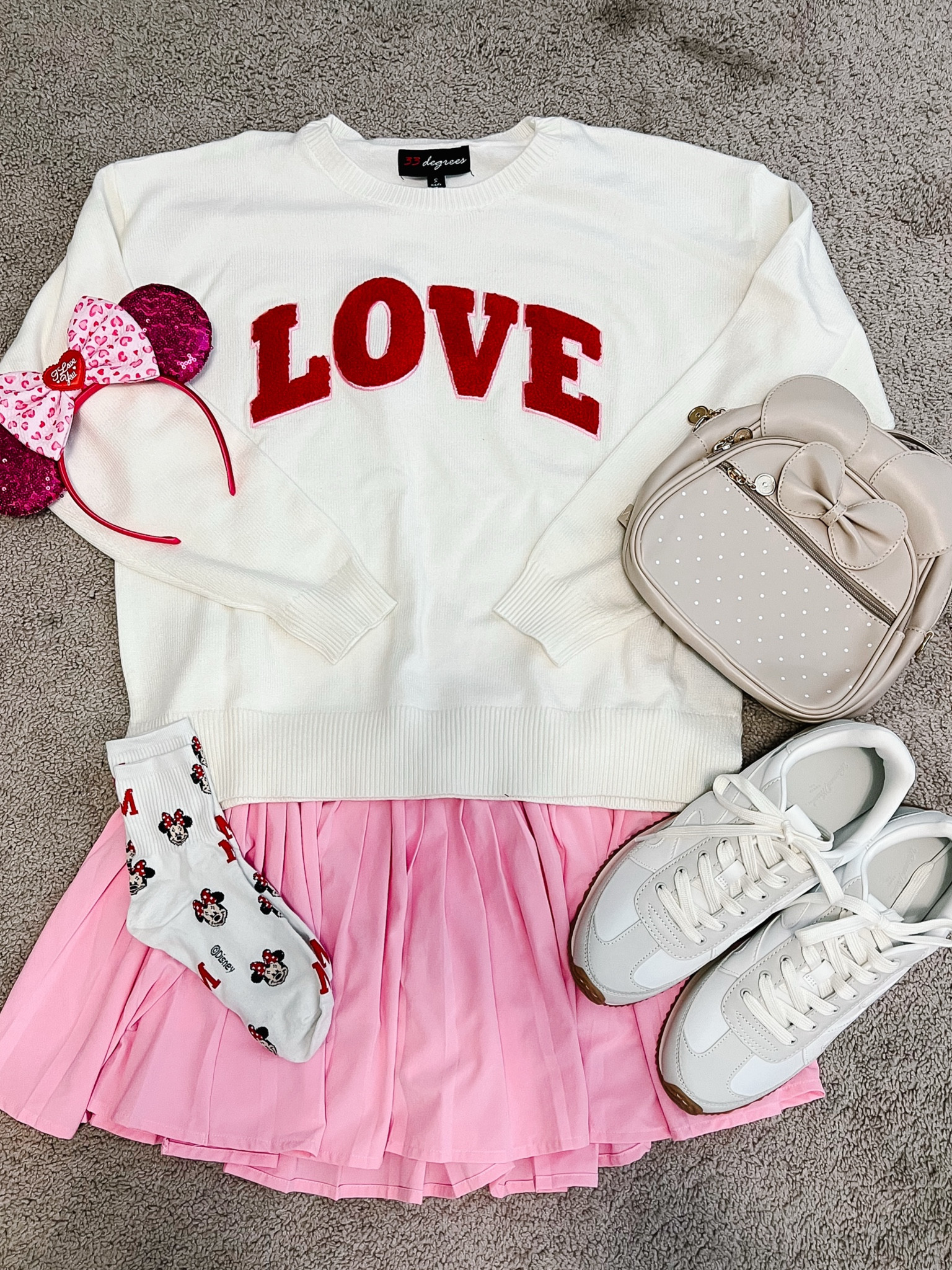 Disney valentines outfit idea
Disney world outfit idea


#LTKFindsUnder50 #LTKFindsUnder100 #LTKStyleTip