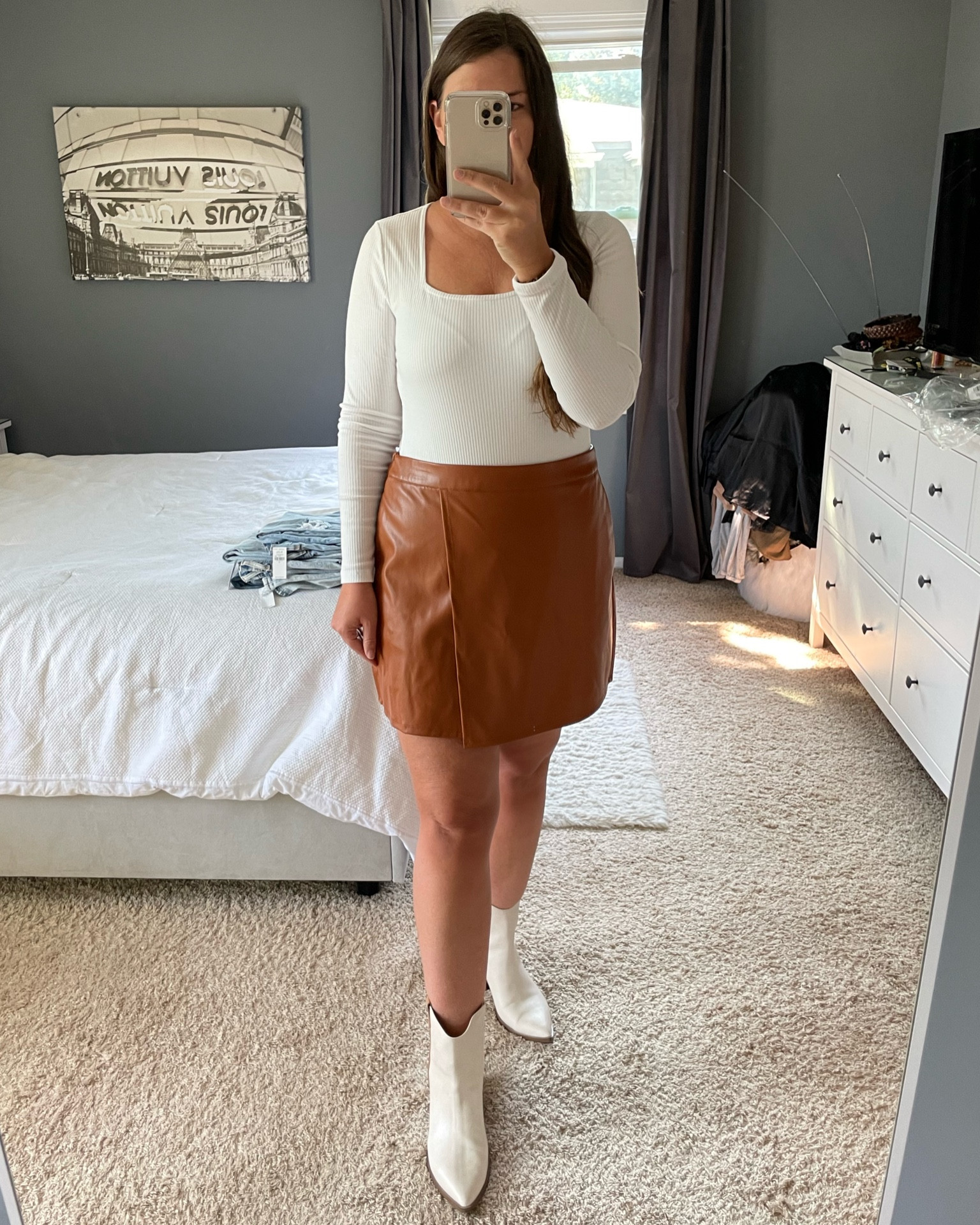 Wearing a size large in the bodysuit and a size 10 in the skirt 

#falloutfits #fallstyle #fallfashion #bodysuit #skirt #leatherskirt #booties #amazon #amazonfinds #amazonstyle #oldnavy #target #targetfinds

#LTKsalealert #LTKunder50 #LTKSeasonal