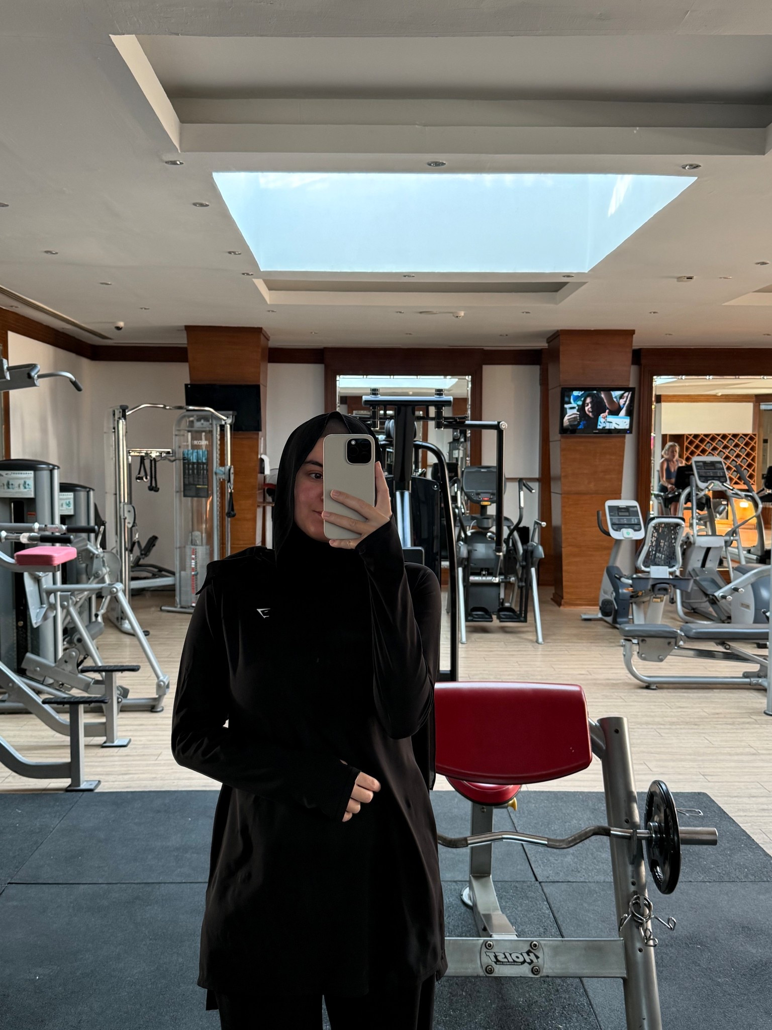 Modest gym outfit, modest workout outfit, Gymshark, new balance, Amazon workout outfit, yoga pants 

#LTKautumn #LTKmodest #LTKeurope