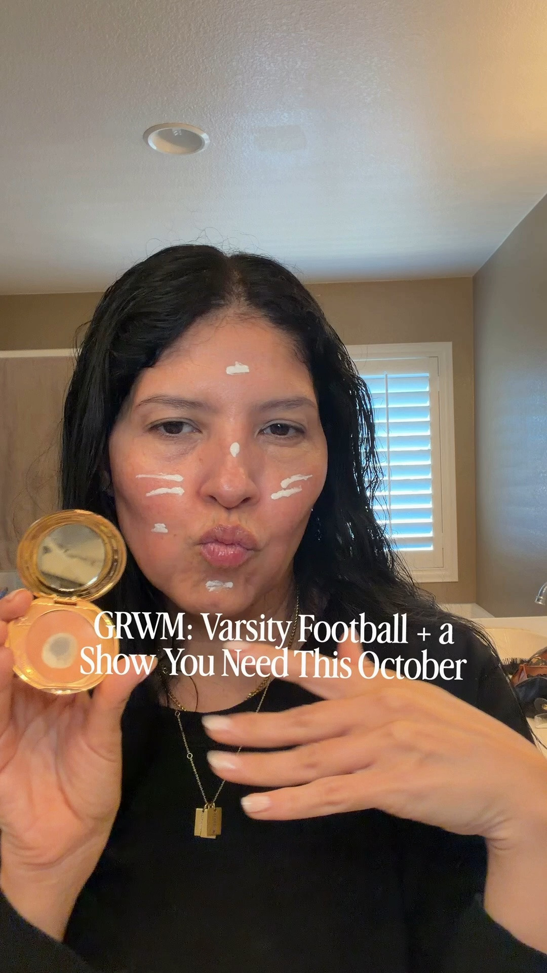 GRWM for my son’s varsity football game while I watch Carrie on Amazon prime


blush in not too much