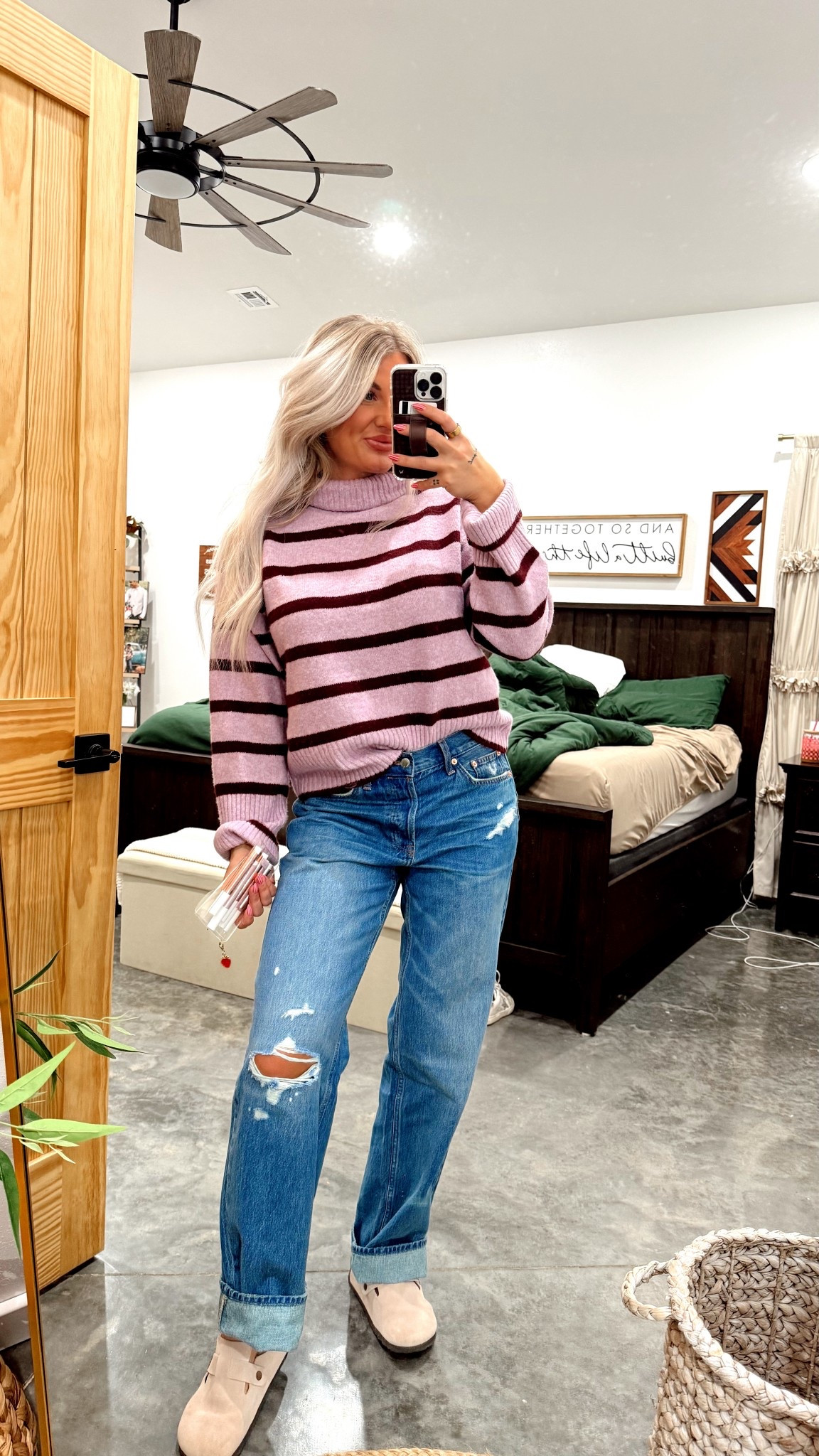 yesterday’s ootd was so cute 💜

small in sweater, 6 in jeans (they’re on clearance)

#LTKFindsUnder50 #LTKSeasonal #LTKStyleTip