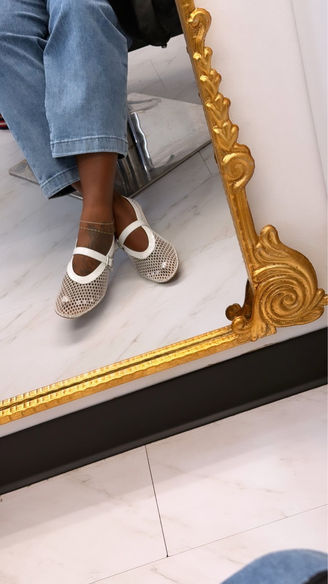 cutest comfiest summer flats 
true to size