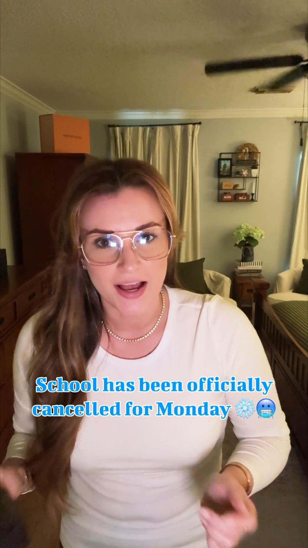 Here’s to easy school pick up outfits and starting a long weekend early! Hope all those in the path of this storm stay safe! 

#LTKmomlife #LTKootd #LTKgrwm