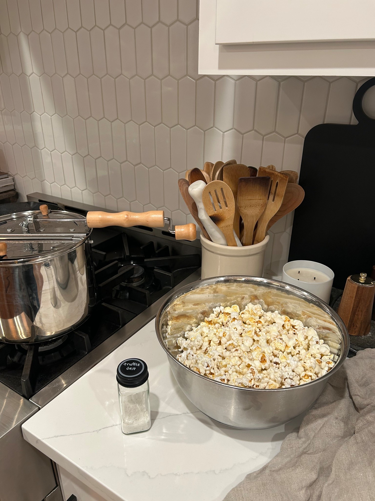 Stainless steel popcorn popper 🍿

#LTKHome #LTKFamily #LTKFindsUnder50