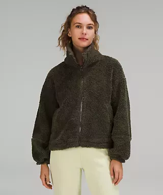 Fit Review! Vuori Cozy Sherpa Jacket vs Lululemon Cinchable Fleece