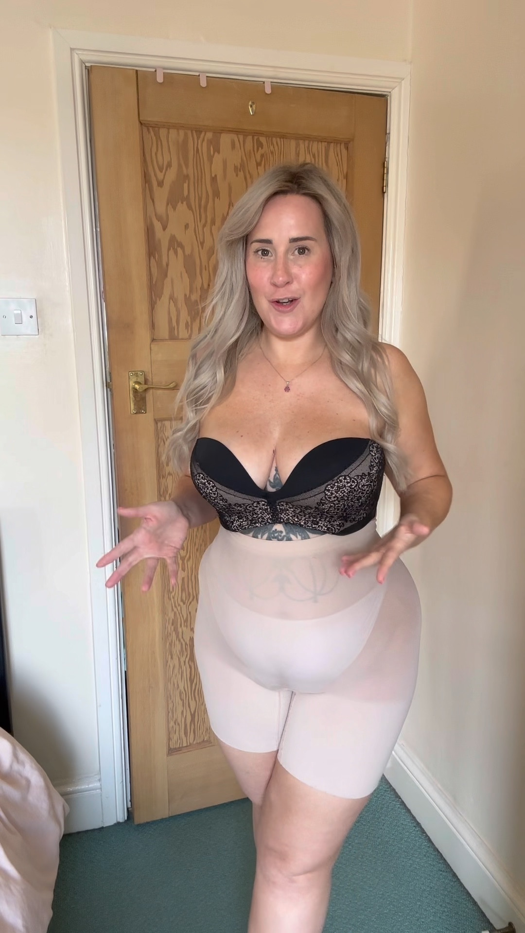 Chubby mature tube