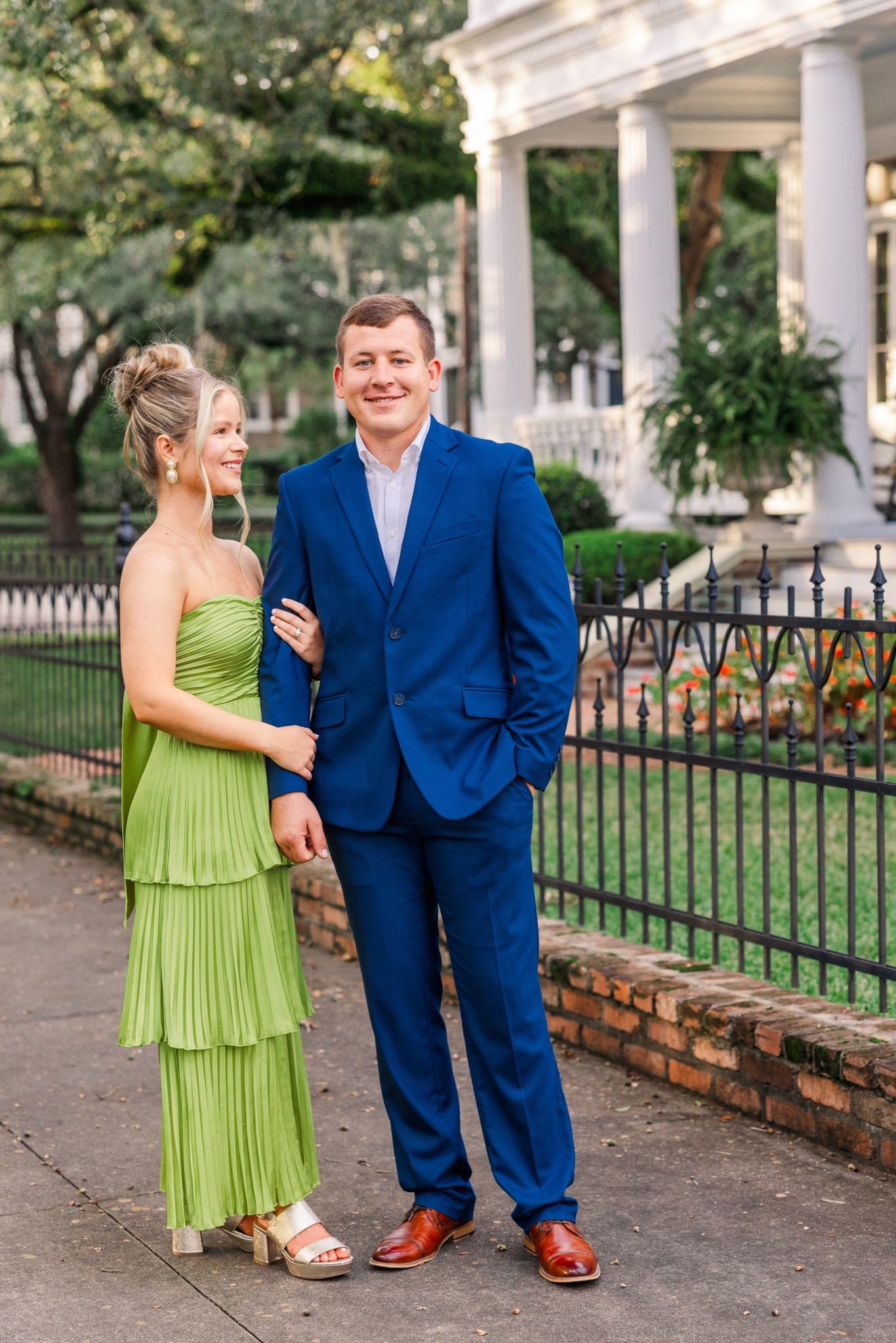 Engagement photo outfit

#LTKWedding