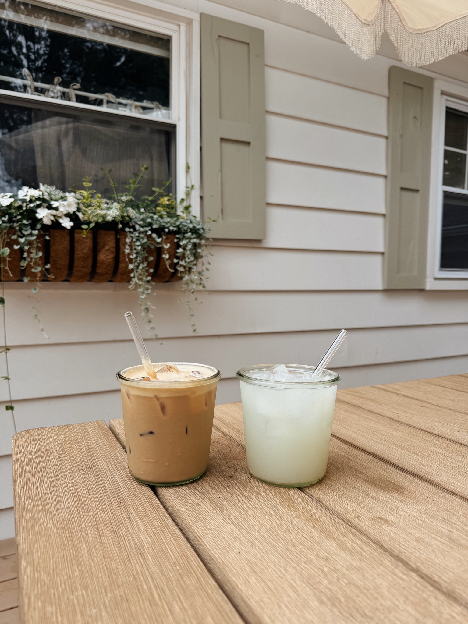 Small weck jars. (1/2 liter tall.)