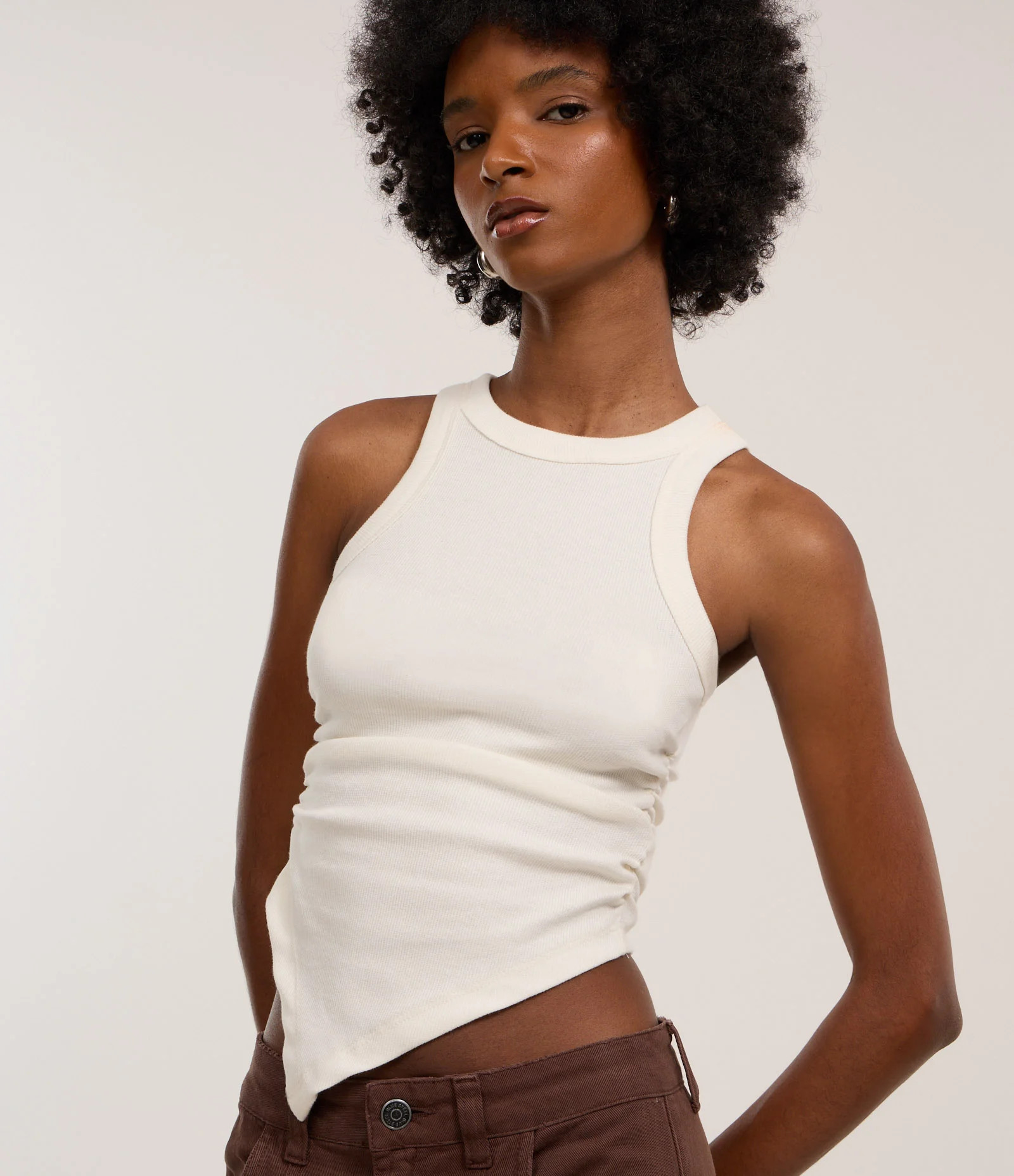 Regata em Ribana com Franzido nas Laterais e Barra Assimétrica Branco - Lojas Renner | Renner (BR)