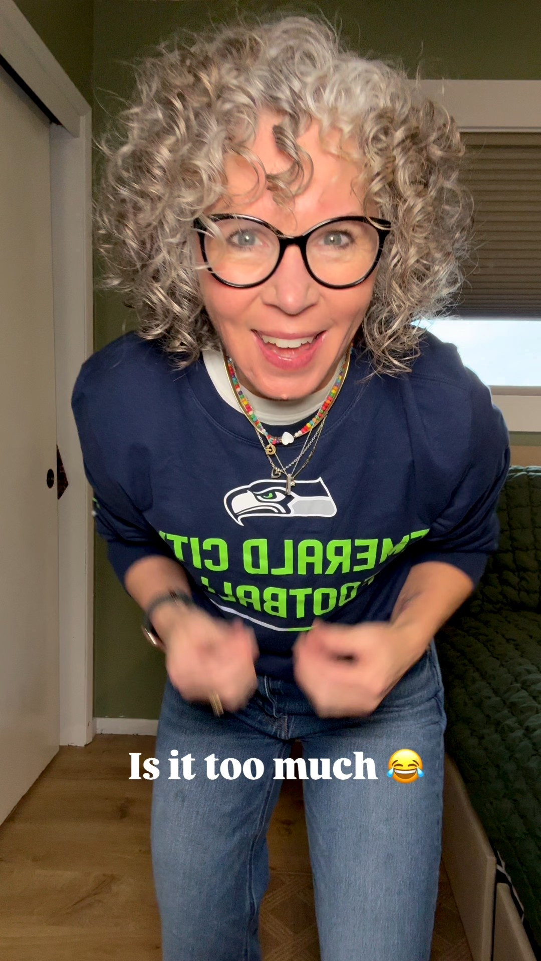 Go Seahawks 💙💚💙💚
Im in a size 27 jeans 
Small tshirt
Kids size 6 shoes I’m a women’s 8 