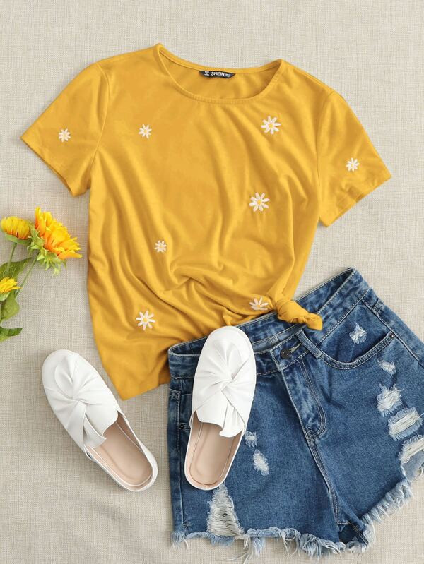SHEIN EZwear Floral Embroidered Short Sleeve Tee | SHEIN