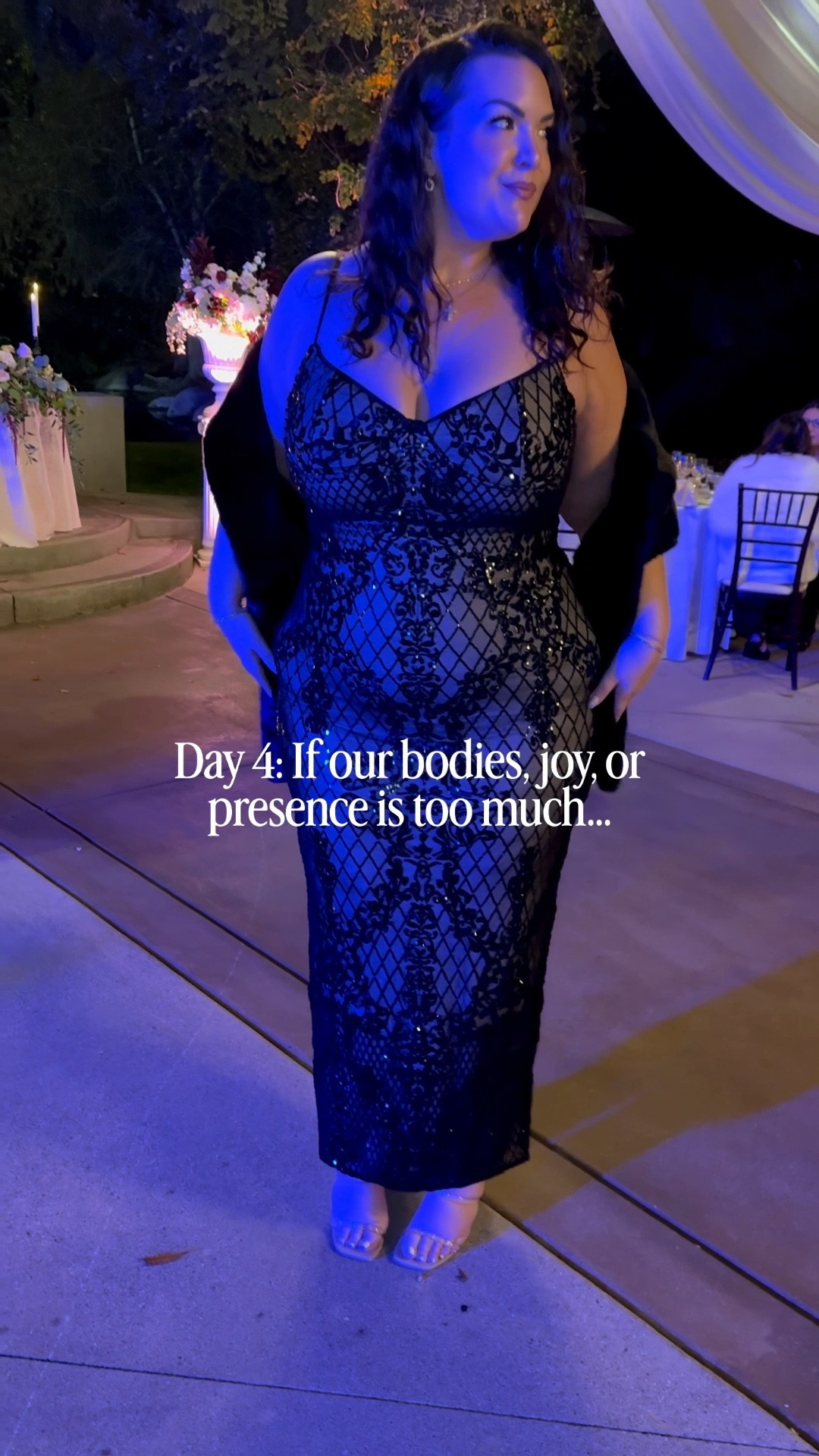 Wearing xxl 

#LTKMidsize #LTKPlusSize #LTKHoliday