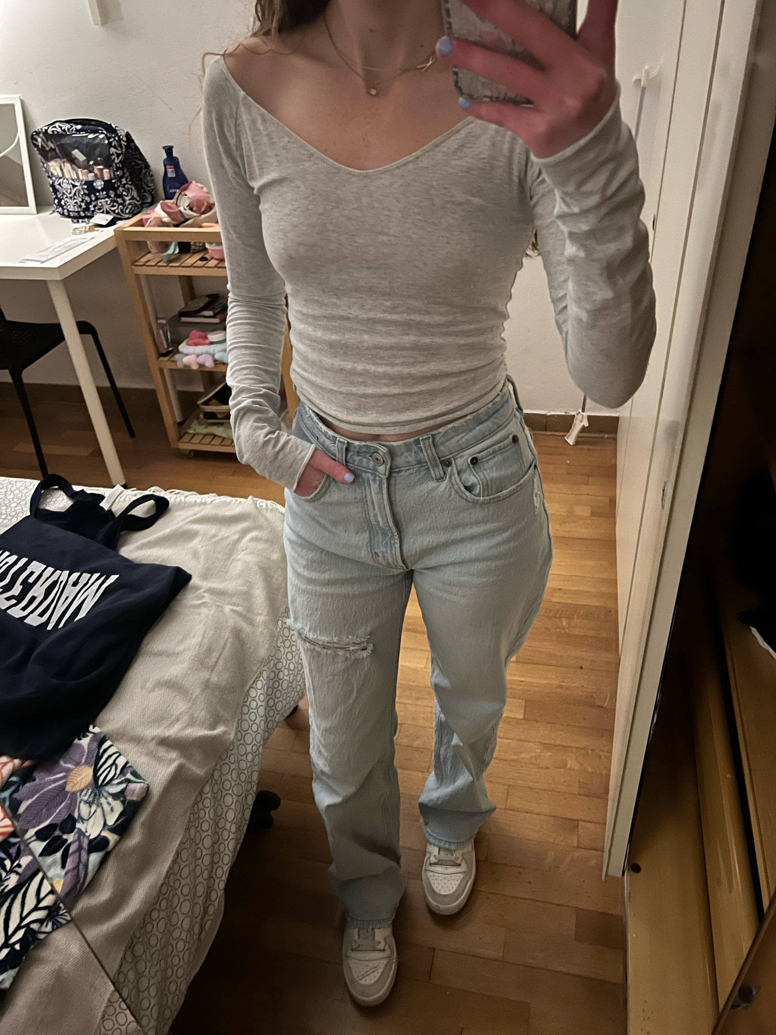 School fit
Top: brandy
Jeans: Abercrombie
Shoes: adidas 

#LTKSeasonal #LTKbeauty #LTKstyletip