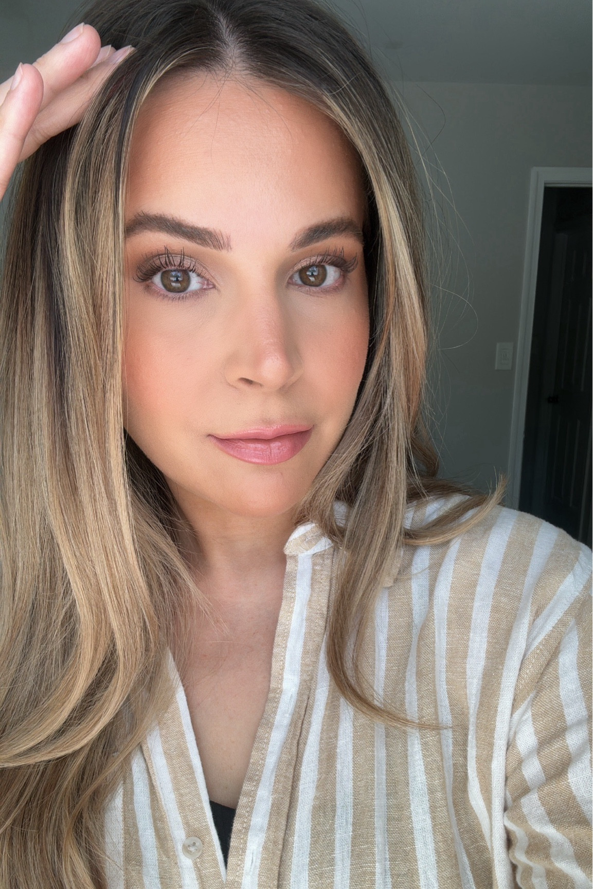 The makeup ✨✨

armani foundation 5.75
tower 28 concealer KTOWN
rms bronzer, tan lines
makeup by mario blush, just peachy
makeup by mario lipstick, sam
merit lip oil, les deux
mac eyeshadow, soft brown saddle all that glitters
maybelline mascara
benefit brows, shade 3

#LTKbeauty #LTKstyletip