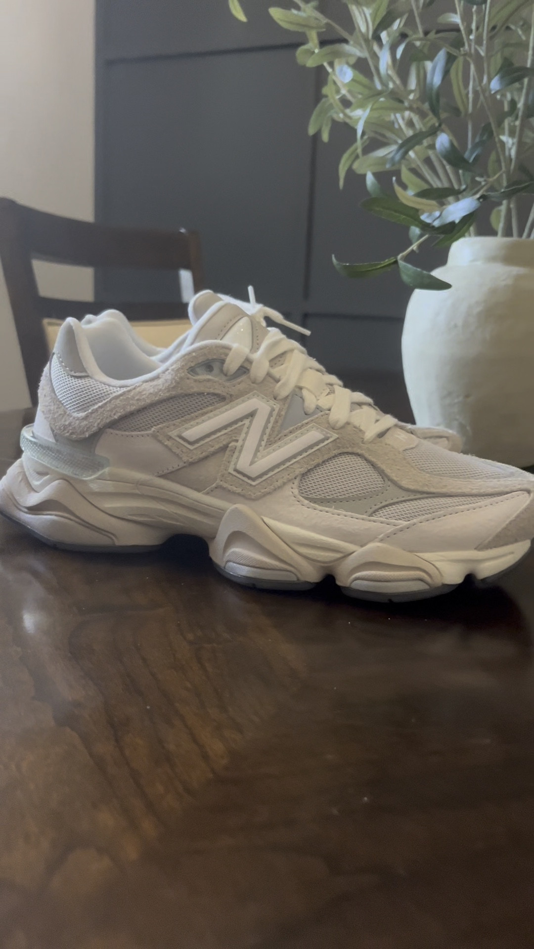 Mama uniform got a sneaker upgrade 🤤

Obsessed with these @newbalance Women’s 9060 🎉

Comment sneaker or visit the link in my sneaker highlight! 

#newbalance #newbalance9060 #mommylife #ootd #ltk #toddlermom #boymom 