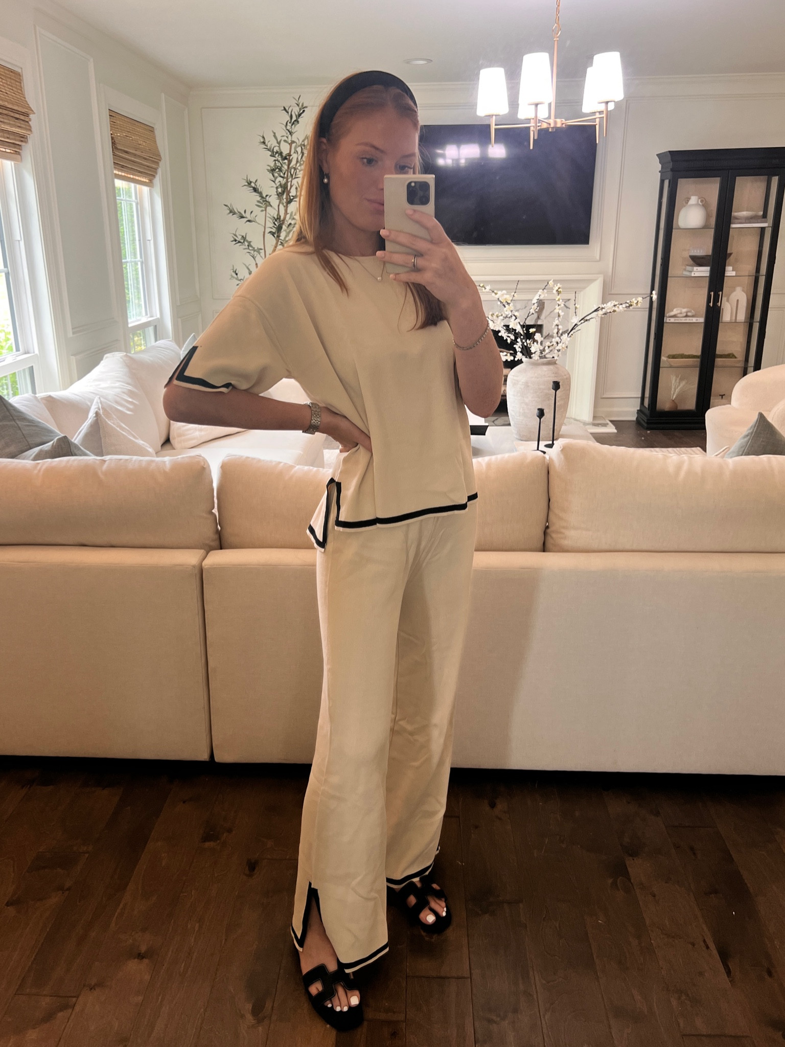 Amazon head to toe ✨

This comfy lounge matching set is so soft and cute! I will throw it on with these Hermes dupe slides all the time I’m sure! 

#LTKshoecrush #LTKsalealert #LTKunder50