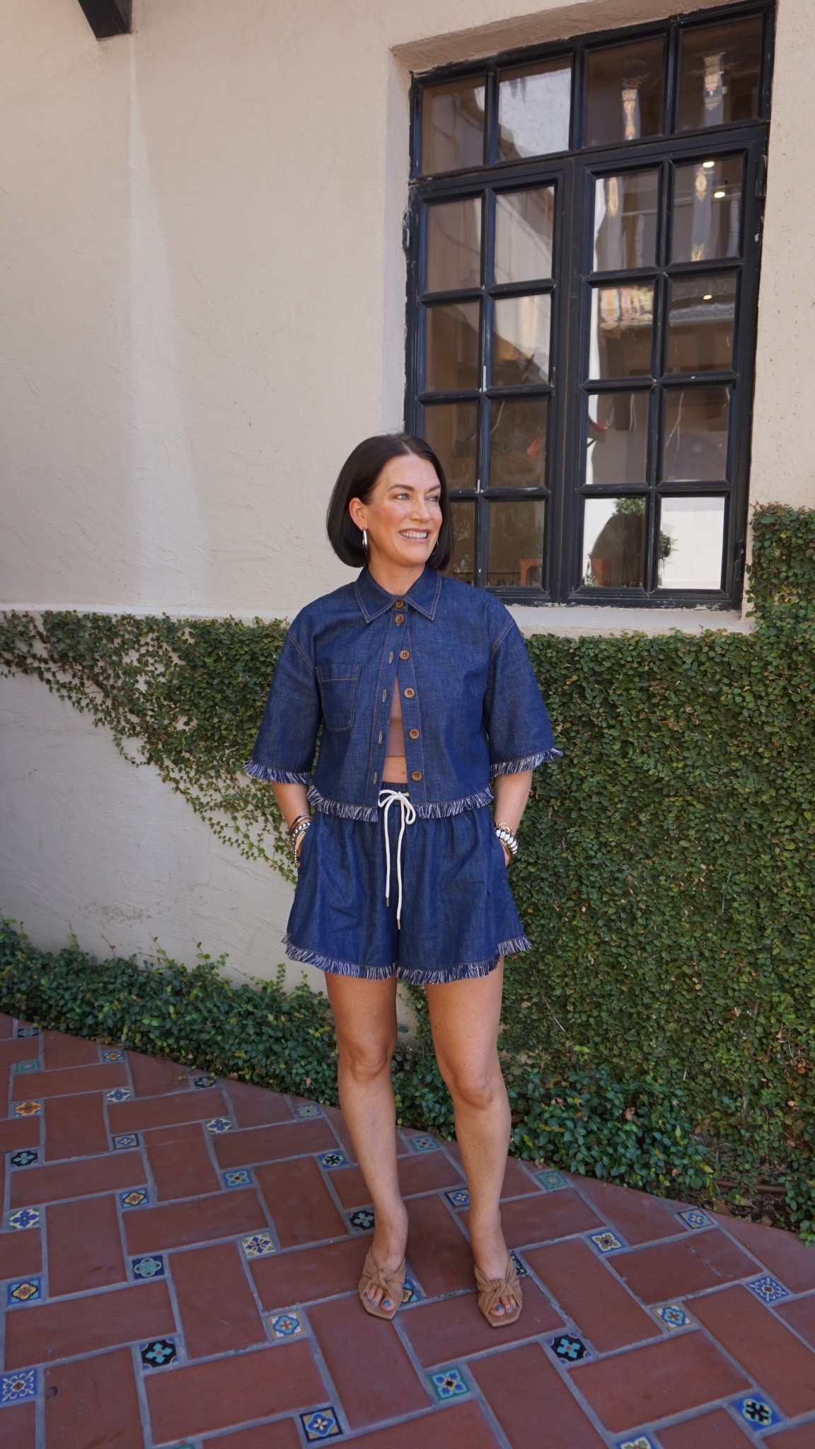 Easy summer styling from @Saks! Teresa paired this fringe denim set with soft neutrals and mixed-metal accessories.
–
#SaksPartner
#Saks
#Liketkit
@Shop.LTK