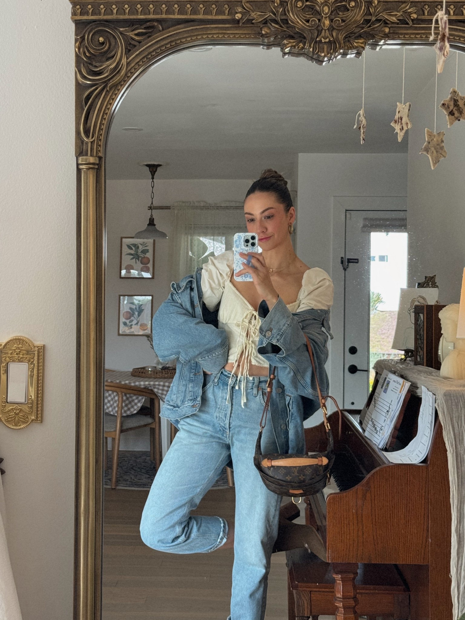 denim on denim ftw 

#LTKStyleTip #LTKBeauty