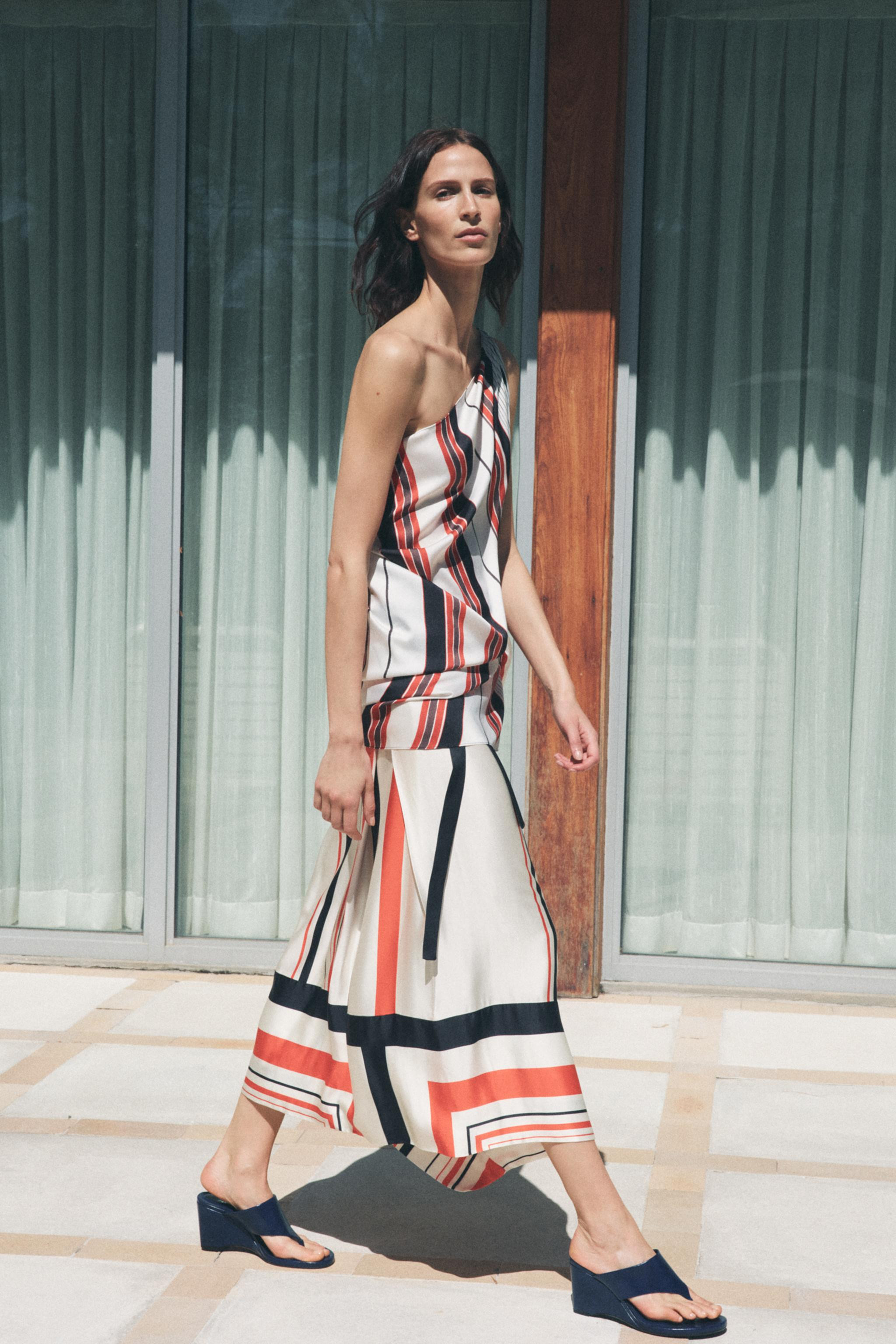 ZW COLLECTION ASYMMETRIC STRIPE TOP | Zara US