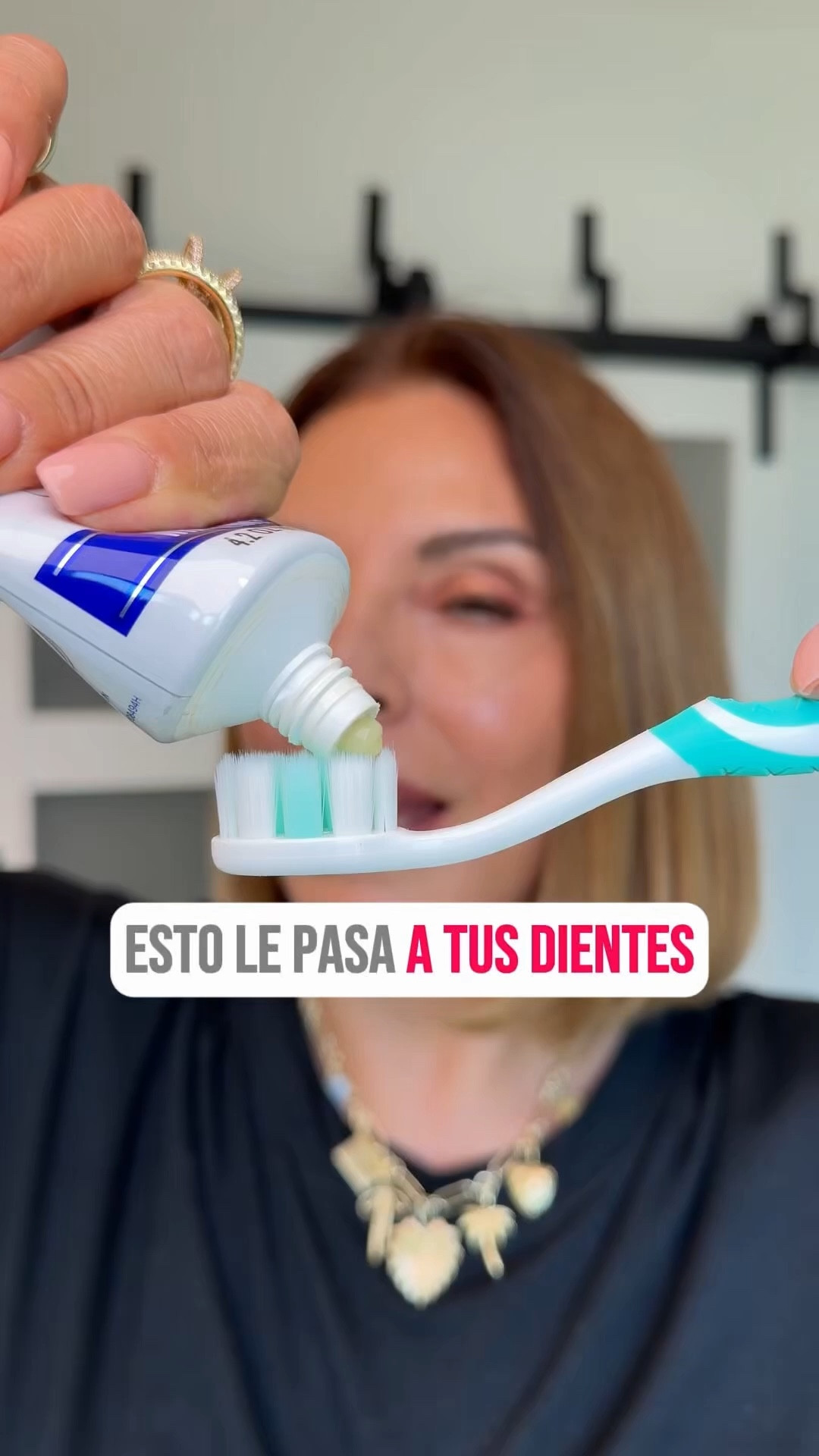 Esto le pasa a tus dientes con el ingrediente activo en esta pasta dental 🦷 

#LTKOver40 #LTKBeauty #LTKselfcare