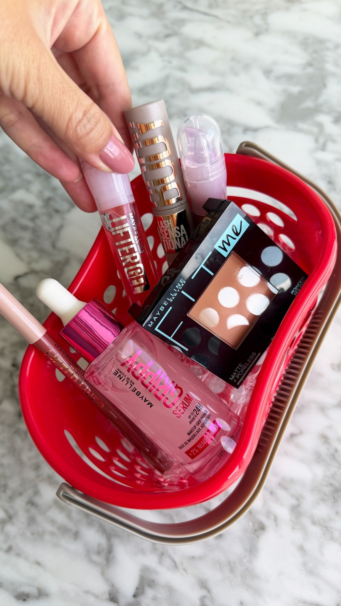 #ad Back-to-college everyday beauty staples for the college-age nieces in my life! Picked up favorites from @maybelline found at @target

Grippy Serum Primer
Instant Age Rewind Concealer 122 Sand
Fit Me Matte Poreless Pressed Powder 230 Natural Buff
Lash Sensational Body Mascara
Lifter Liner in Crop Top
Lifter Gel Lip Oil in Sugar Spritz

#targetpartner #MaybellinePartner and @Maybelline @targetstyle