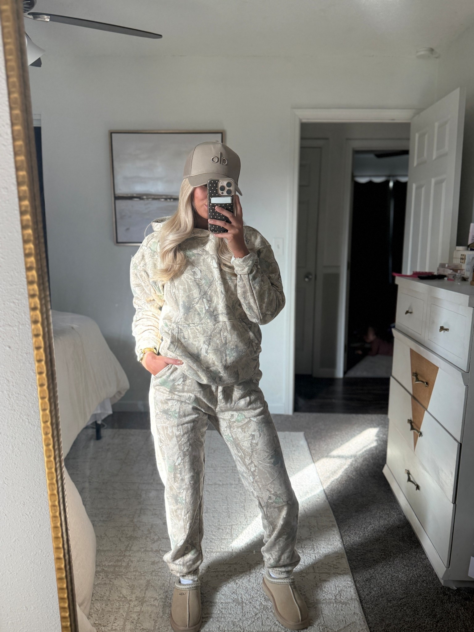 Comfy outfit 🤍✨

#LTKPetite #LTKootd #LTKmomlife