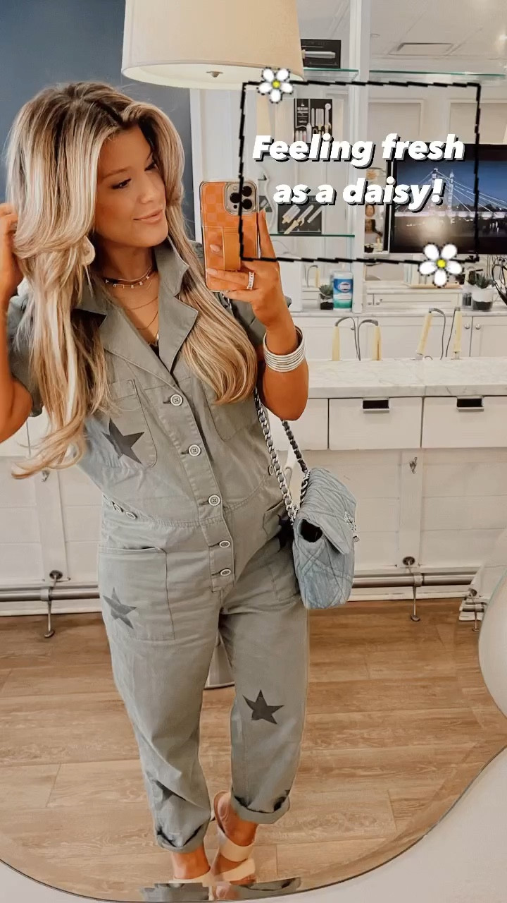 Jumpsuit- Pistola
Purse- Chanel
Shoes- Old from Nordstrom

#LTKstyletip #LTKshoecrush #LTKSeasonal