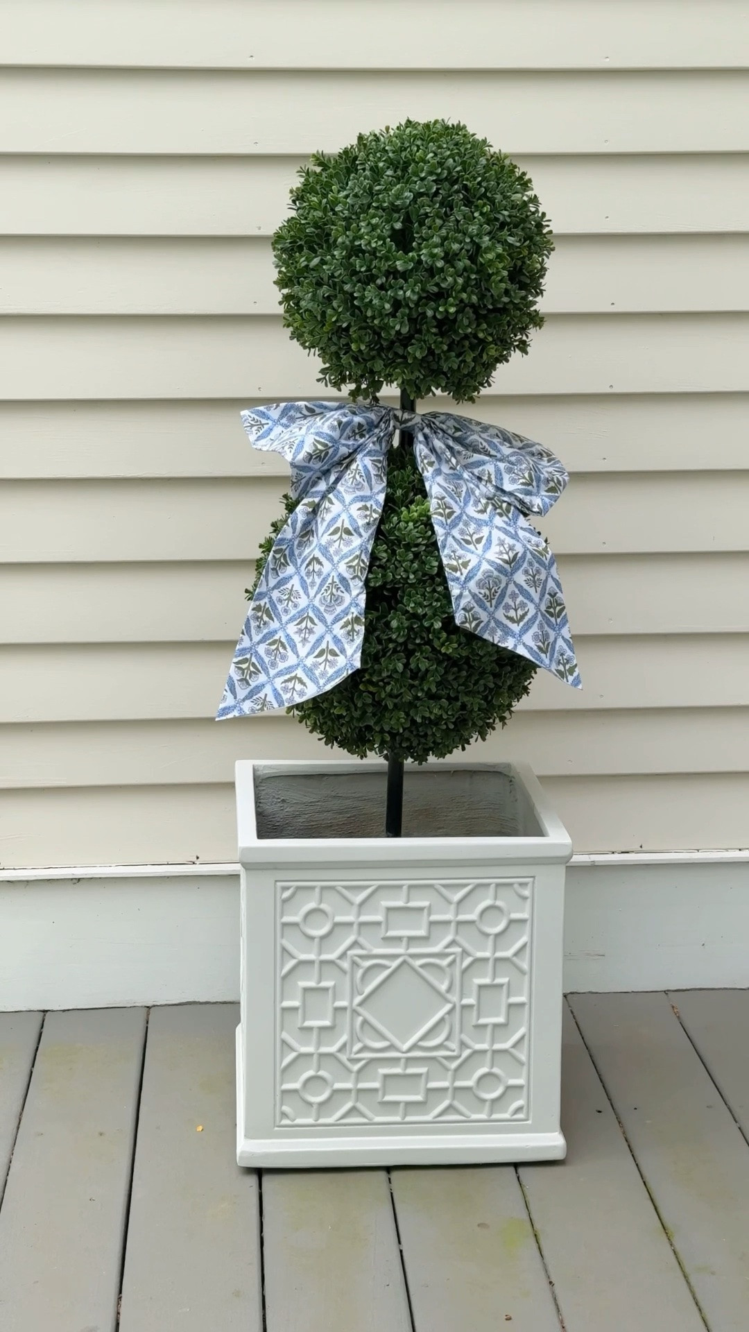 Cutest Amazon wreath bow.  Set of two under $20

#LTKHome
