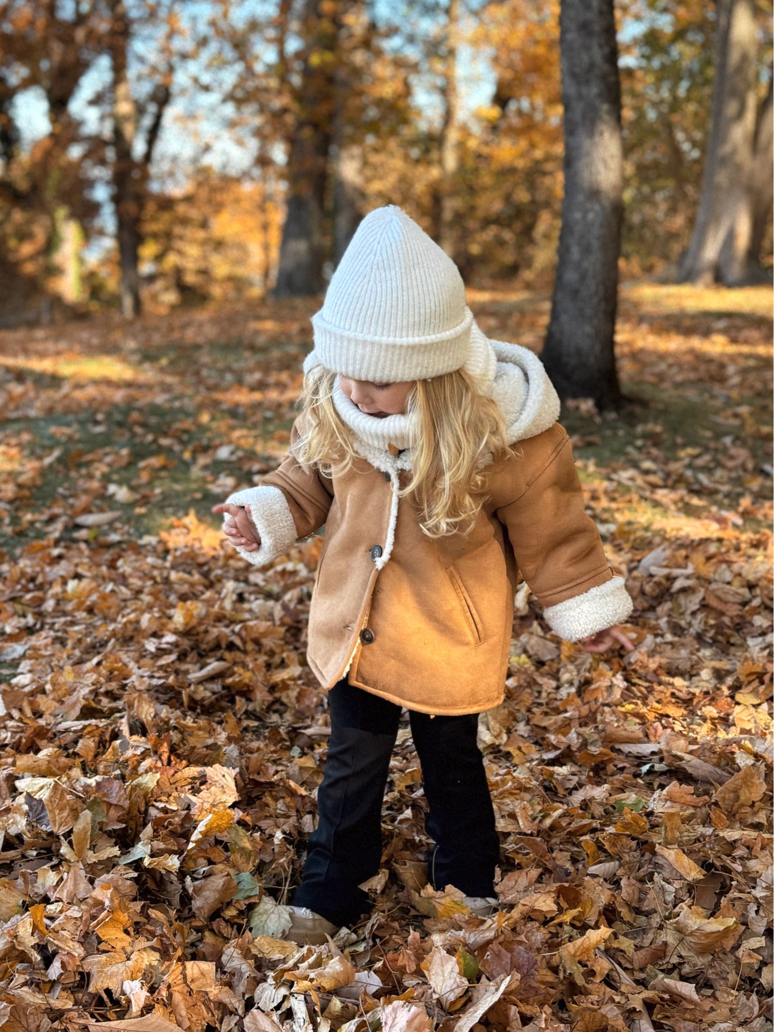 Laura’s fall outfit
Coat - Zara - ref. 3791/560 (similar coat ref. 3791/567) 
Hat - Zara - ref. 3920/737
Scarf - Zara - ref. 3920/737

#LTKFamily #LTKSeasonal #LTKStyleTip