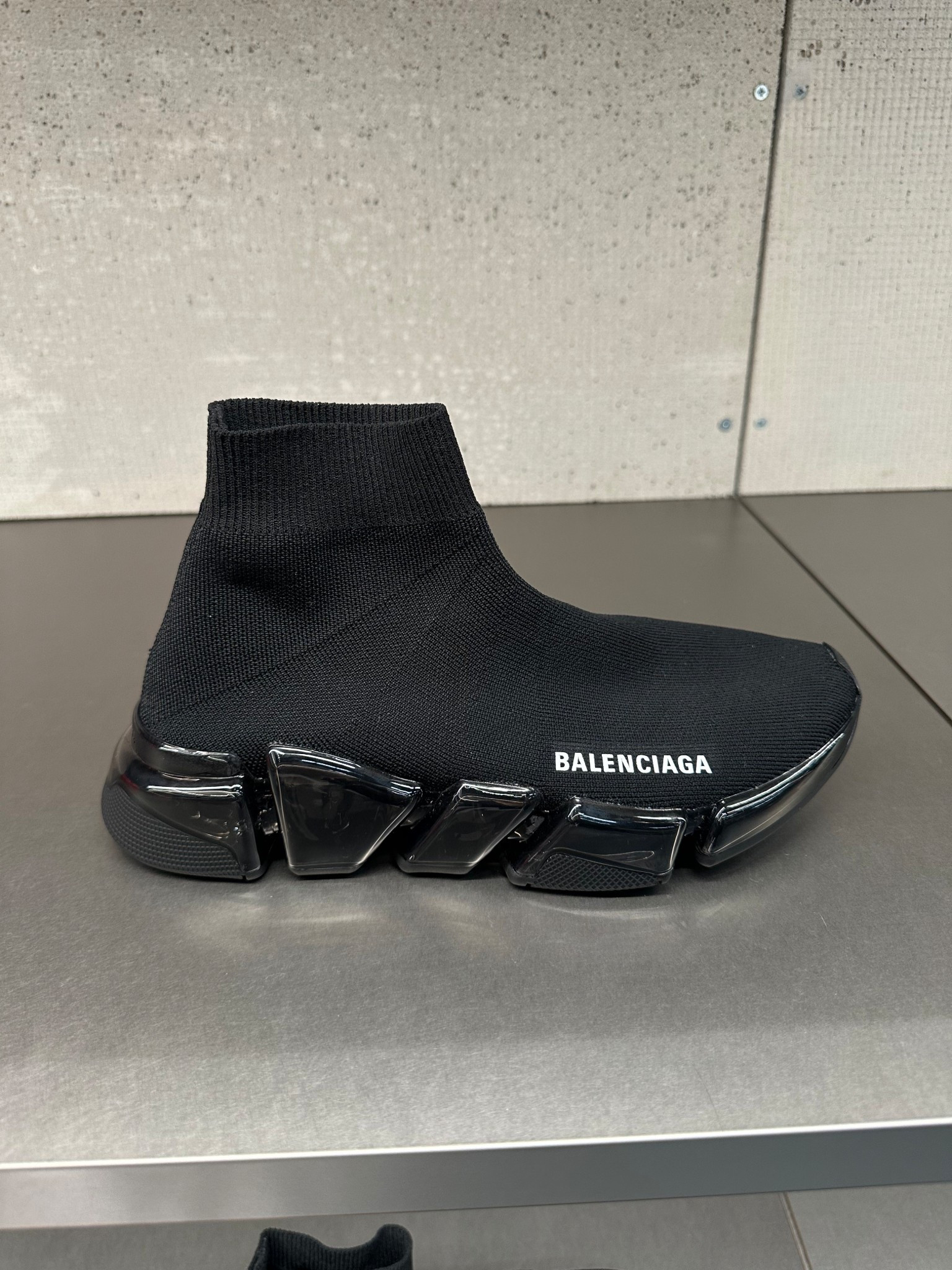 BALENCIAGA SNEAKER 

#LTKdayinmylife #LTKGiftGuide #LTKTravel