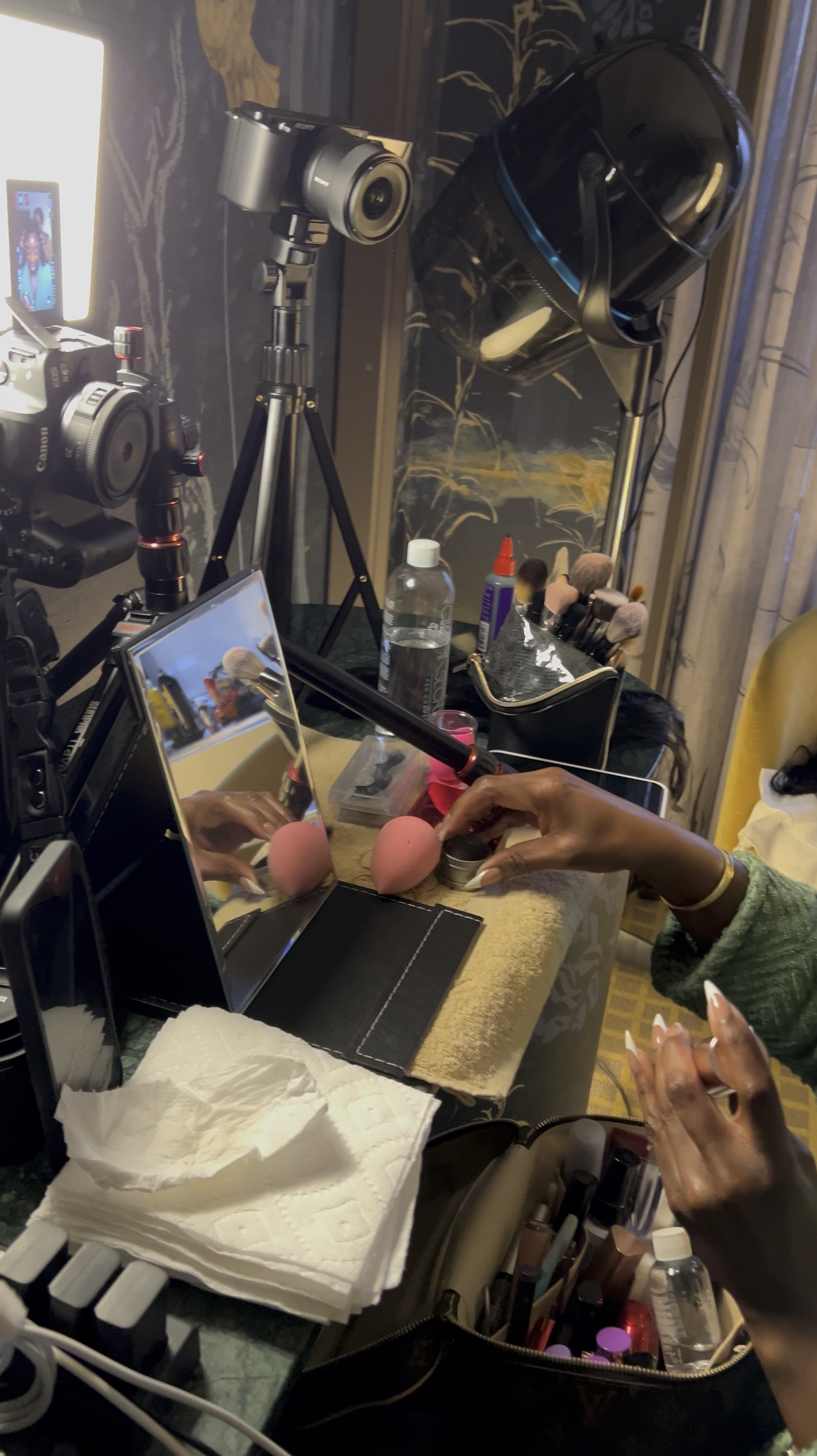 MAKEUP & HAIR for day 2

#LTKNYFW #LTKBeauty