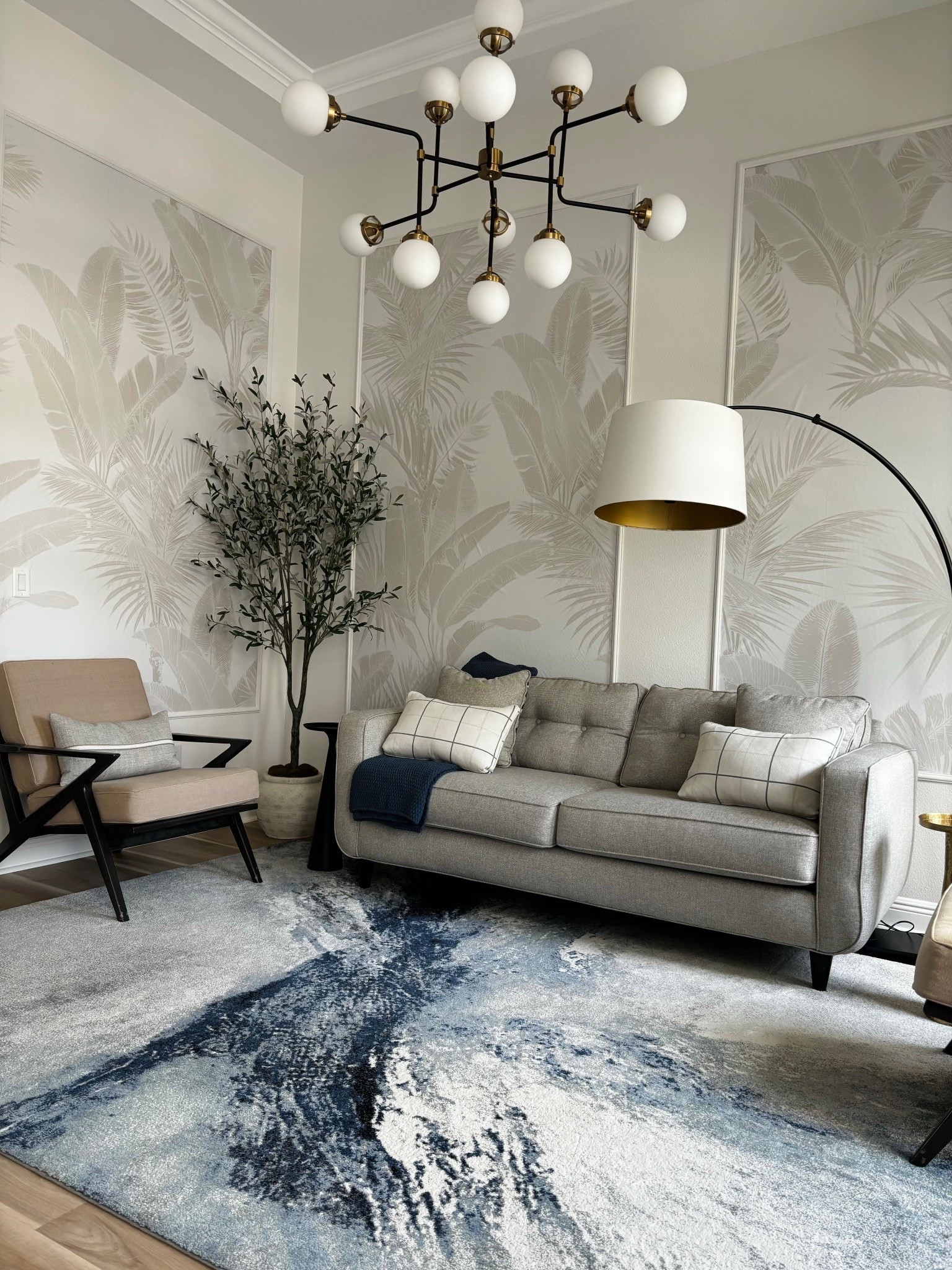 Some of my favorite pieces in my home are from @Wayfair, and my rug and chandelier would be the perfect addition to a space to brighten it up for spring!
#Wayfair #WayfairPartner #ad