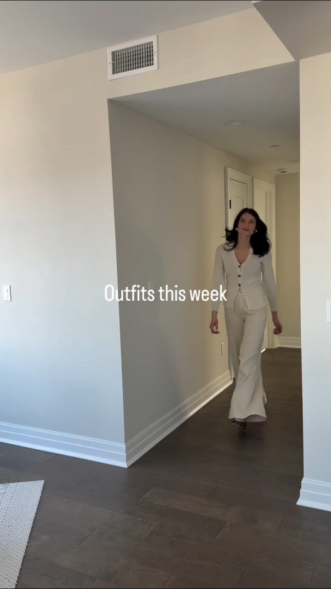 Outfits this week @veronicabeard 💙

#LTKootd
