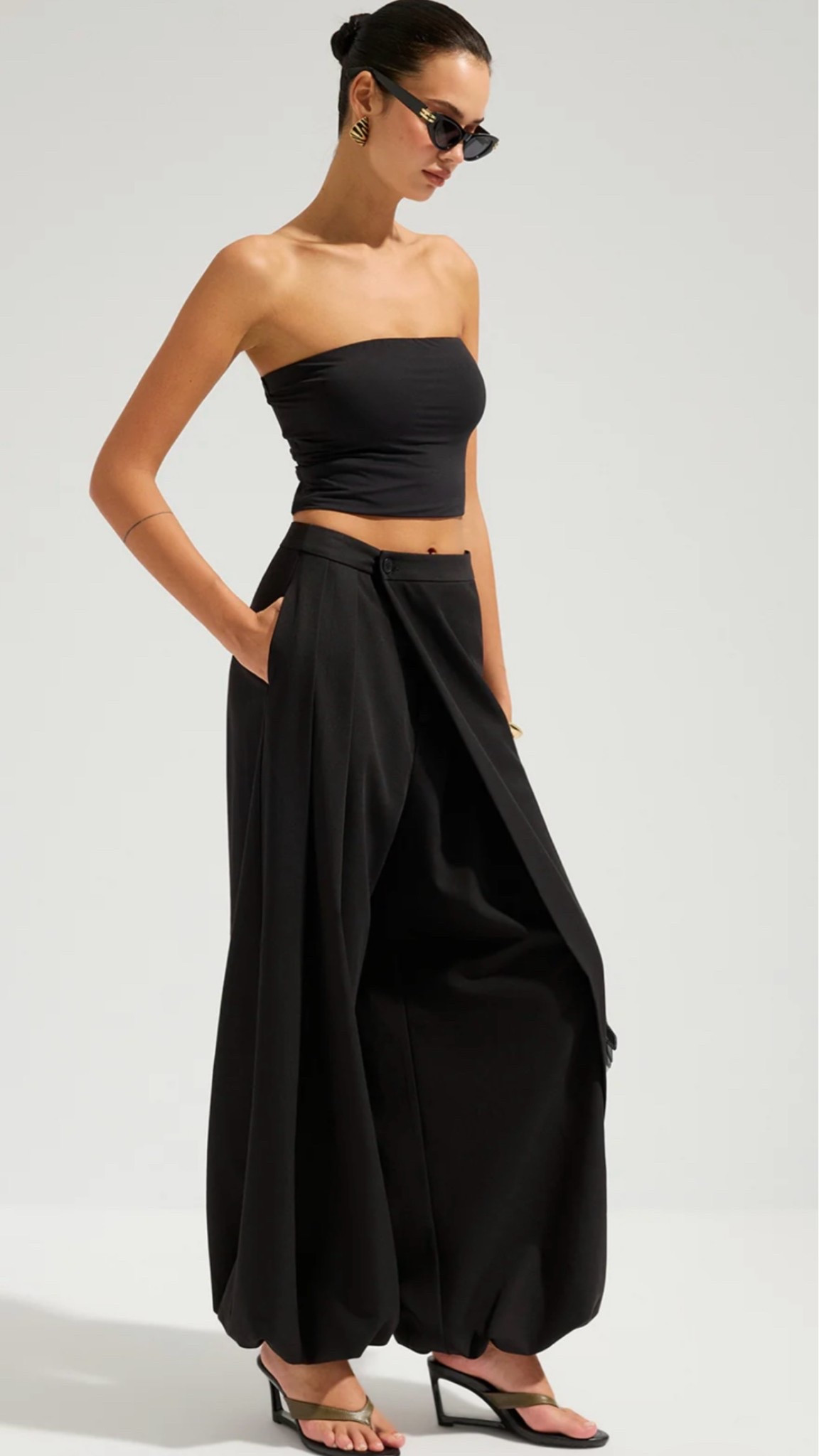 summer outfits

Asymmetric Overlay Wide Leg Pants
@Commense 
#spring #summer #outfit #over50 #Outfit

#LTKOver40 #LTKSeasonal #LTKPetite