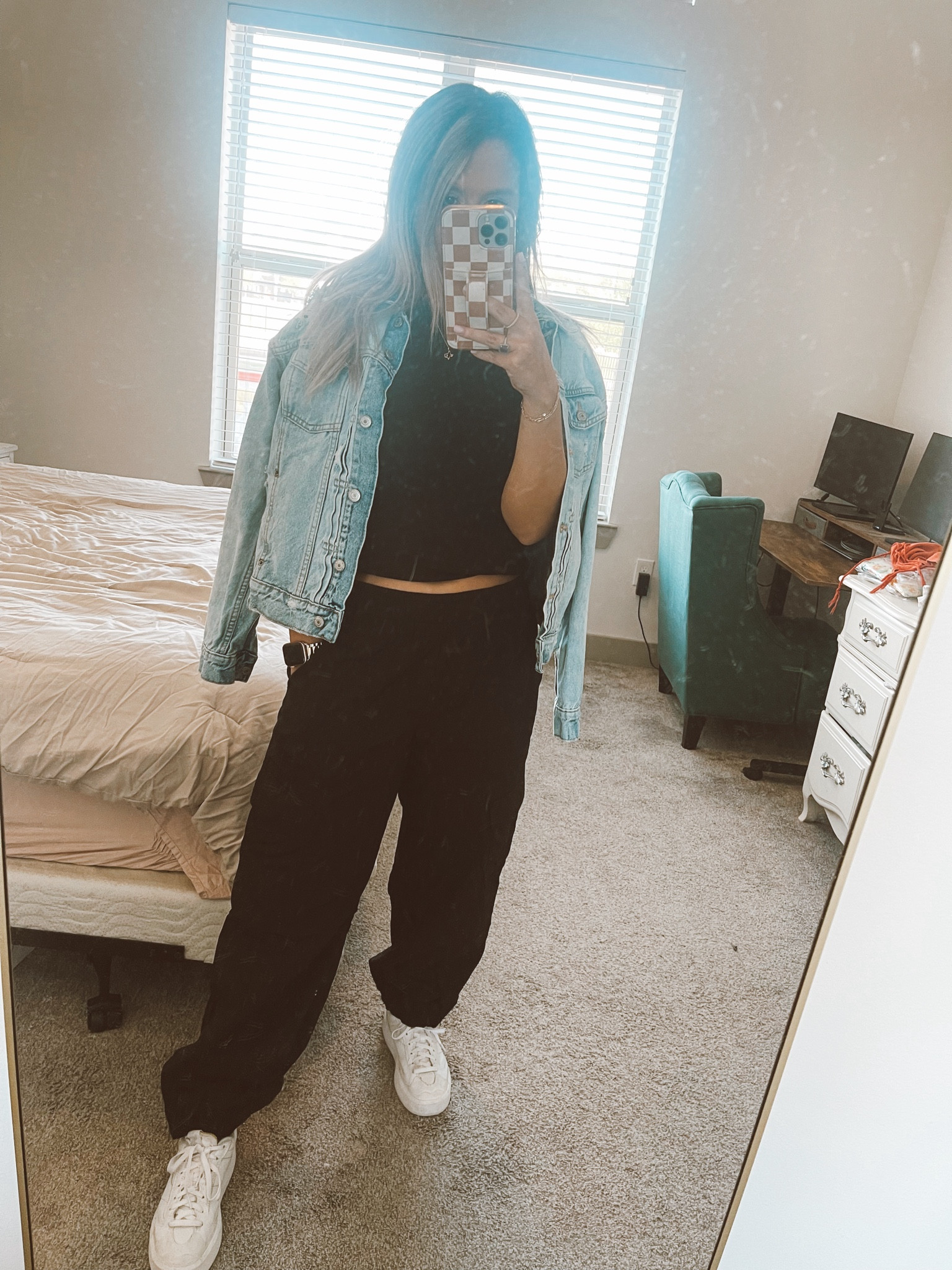 The cutest cargos from Old Navy!

Light wash denim jacket
Amazon basic black tee
Black cargo pants
White platform New Balance sneakers 

#LTKstyletip #LTKfindsunder50 #LTKshoecrush