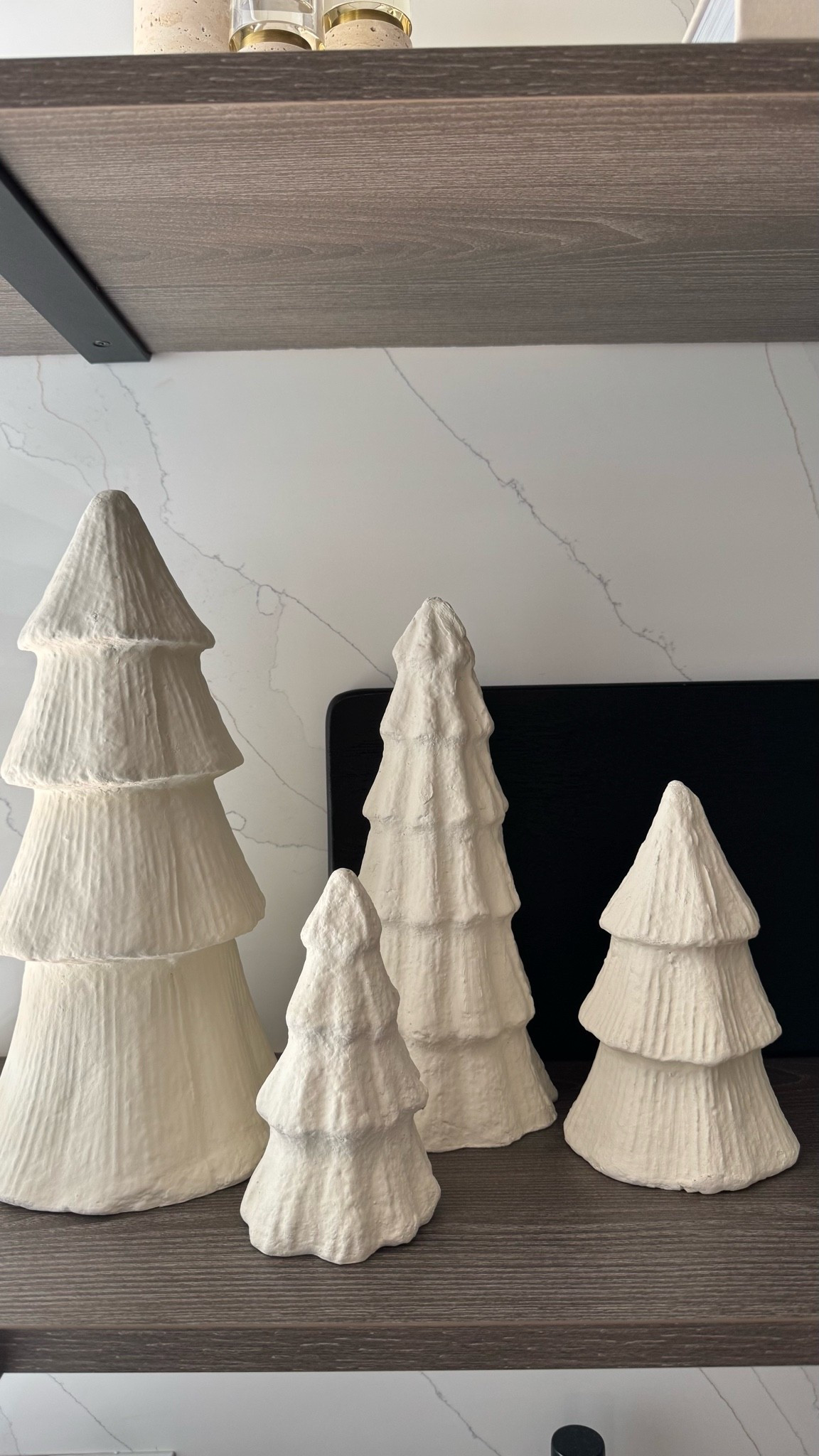 Mega sale on these trees! Perfect for neutral holiday decor🎄the large one was $64 now $17!

Christmas decor, neutral finds, neutral holiday

#LTKSaleAlert #LTKHome