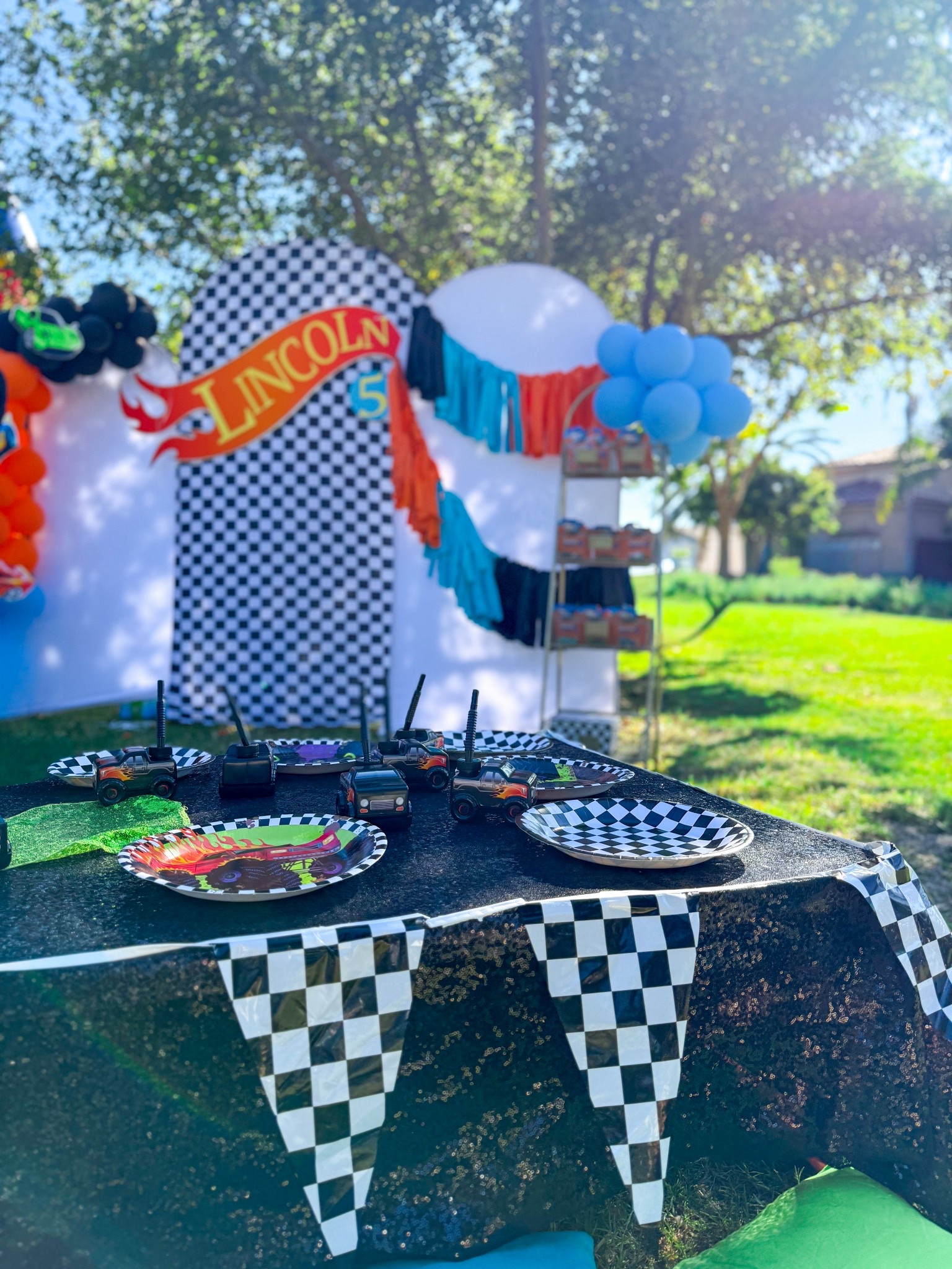 Decorations from Hot Wheels Birthday party!

Birthday Decorations. Party Decorations. Hot Wheels Birthday. Boys Birthday. 5th Birthday. Little Boys Birthday Party. Balloon Arch. Arches. Arch Cover. 

#LTKKids #LTKParties #LTKFamily