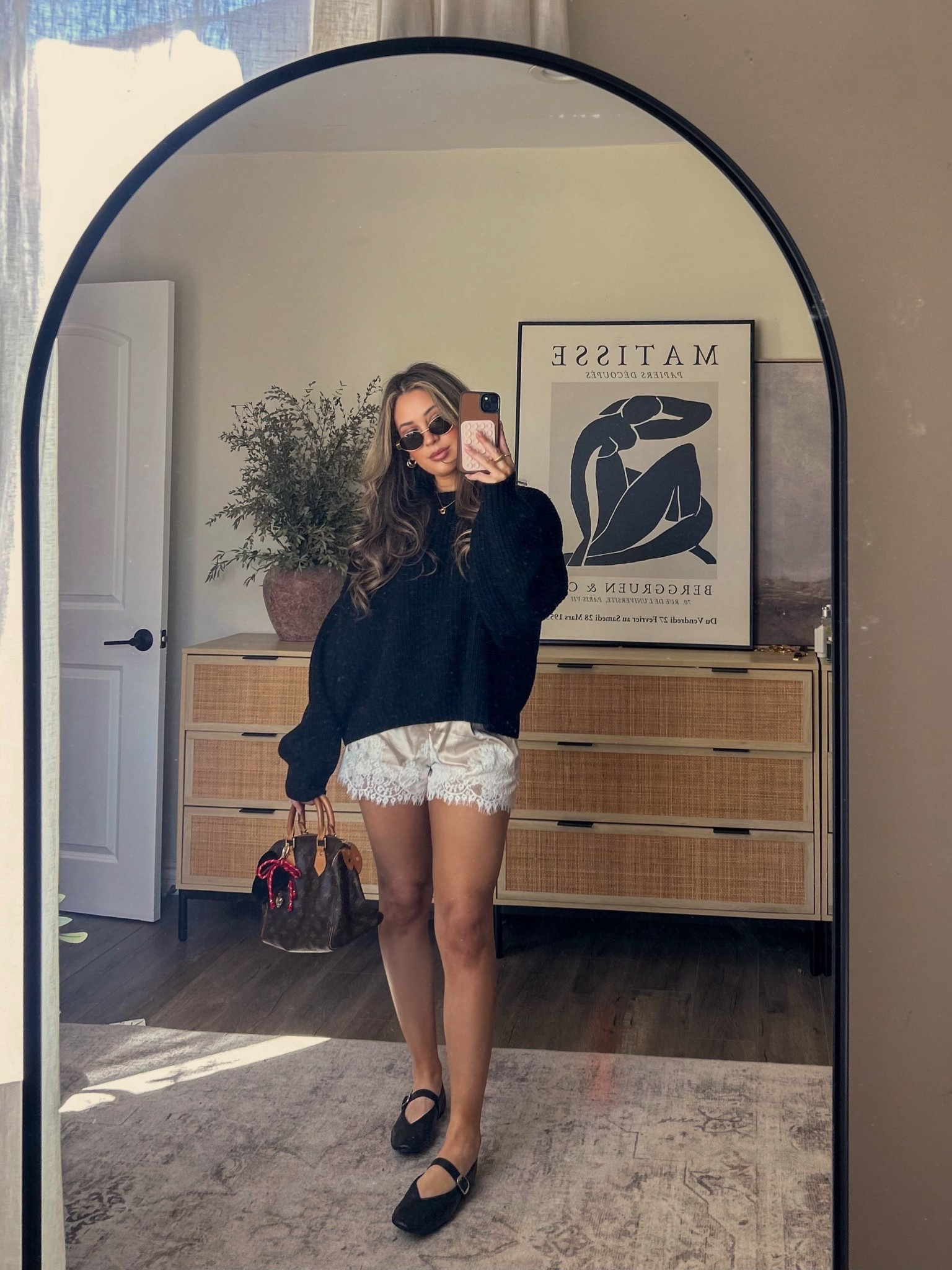 Lace shorts outfit 

#LTKootd