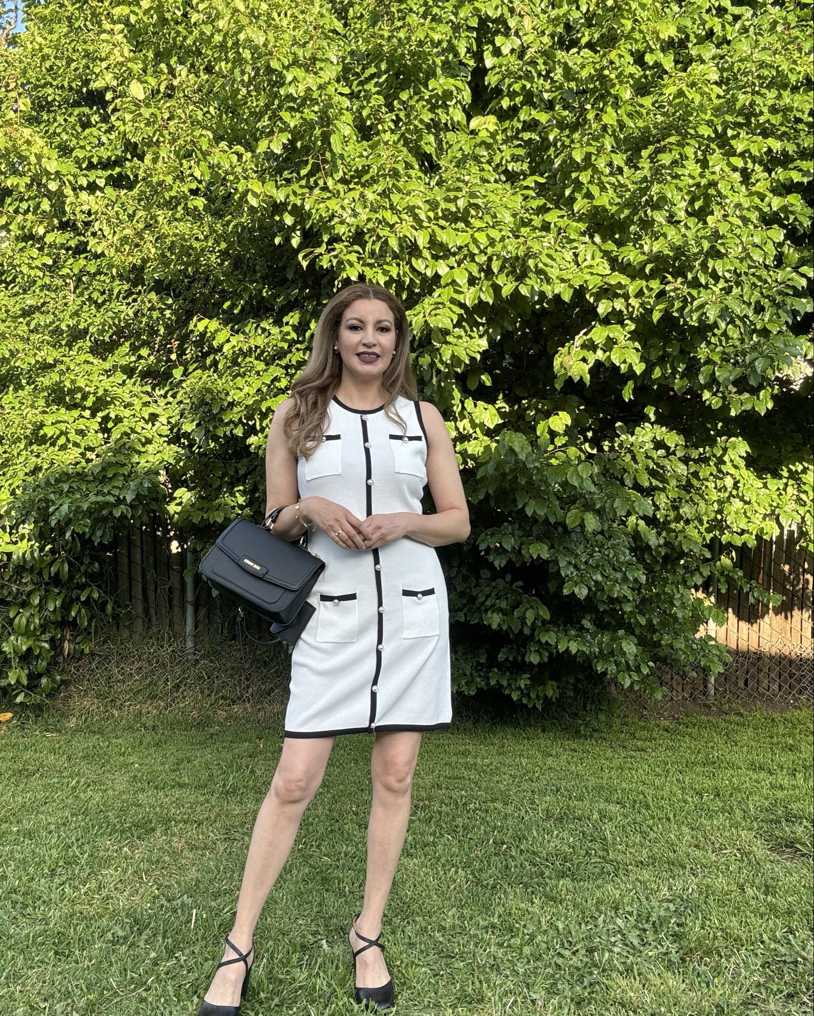 ZESICA Vestido corto de verano sin mangas para mujer, cuello redondo, botones, bloque de color, entallado, con bolsillos, para fiesta.
Size:M

#LTKSeasonal #LTKStyleTip #LTKBeauty