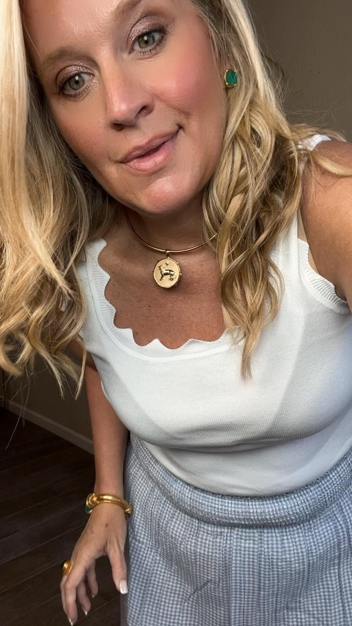✨Tap the bell, save and ❤️ start here over 40 fashion, midlife style, midsize fashion and luxury looks for less.  

Hot? Midsize, midlife and don't know what to wear? Start here...

⬇️Sizing information:
Top large tts (size down if in between sizes.) 
 Skirt medium (size down if in between sizes.) 

👑 Helping you look good, feel good.-Lindsey Denver   Check back daily for belly-friendly style, confidence, and Outfit Physics™.

#LTKOver40 #LTKPlusSize #LTKMidsize

Comment SHOP below to receive a DM with the link to this post on my LTK ⬇ https://liketk.it/6iUxJ

Comment SHOP below to receive a DM with the link to this post on my LTK ⬇ https://liketk.it/6iUNH