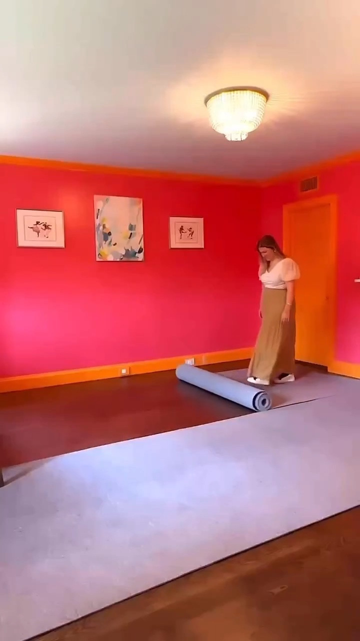 Hands down, @annieselke is my go-to, all-in-one shop for a bedroom refresh. I wanted to update my oldest daughter’s bedroom while we were away this summer, so of course I turned to @annieselke. ⁠
⁠
When I first started working with @annieselke it was solely for bedding but now it’s one of my top sources for fun woven rugs. Even better, now @annieselke offers accent furniture and lighting to their line up. So here in one swoop, I updated across all areas!

#LTKkids #LTKhome #LTKstyletip