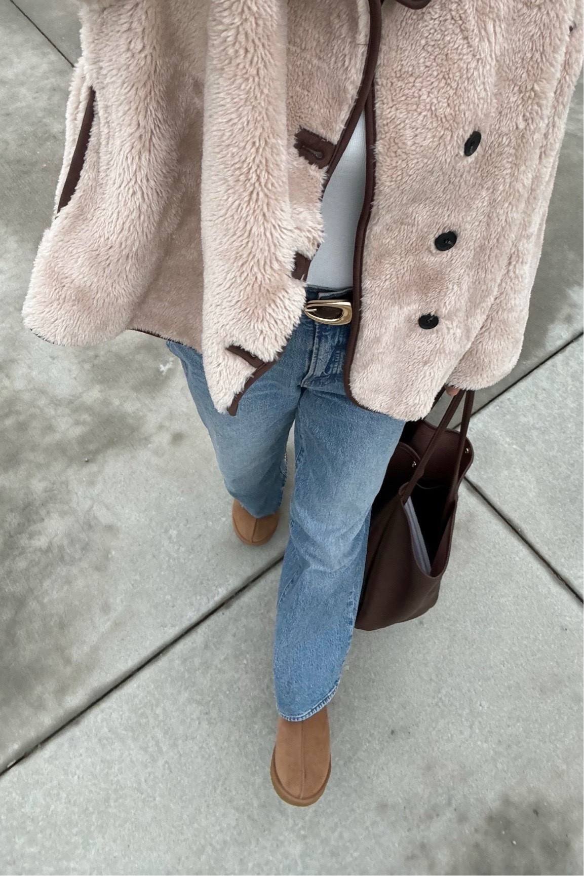 Cozy Sherpa jacket from @amazon @amazonhome 
Jeans from @madewell 

Winter outfit, Sherpa coat, Amazon jacket 

#LTKFindsUnder100 #LTKSeasonal