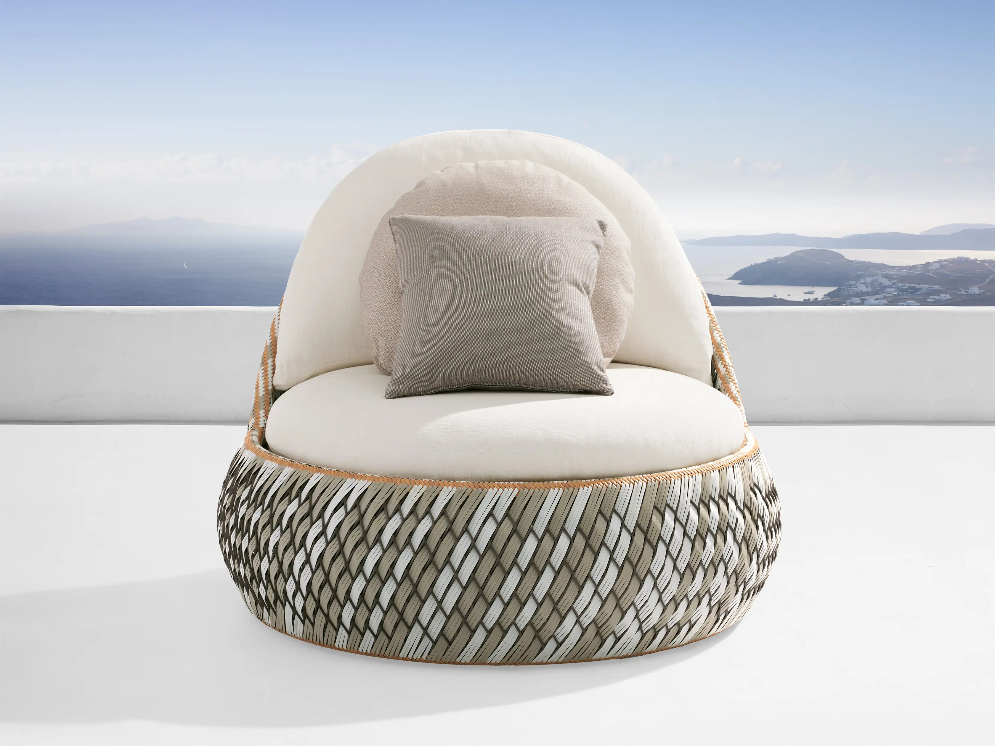 Dala Outdoor Swivel Chair | Arhaus