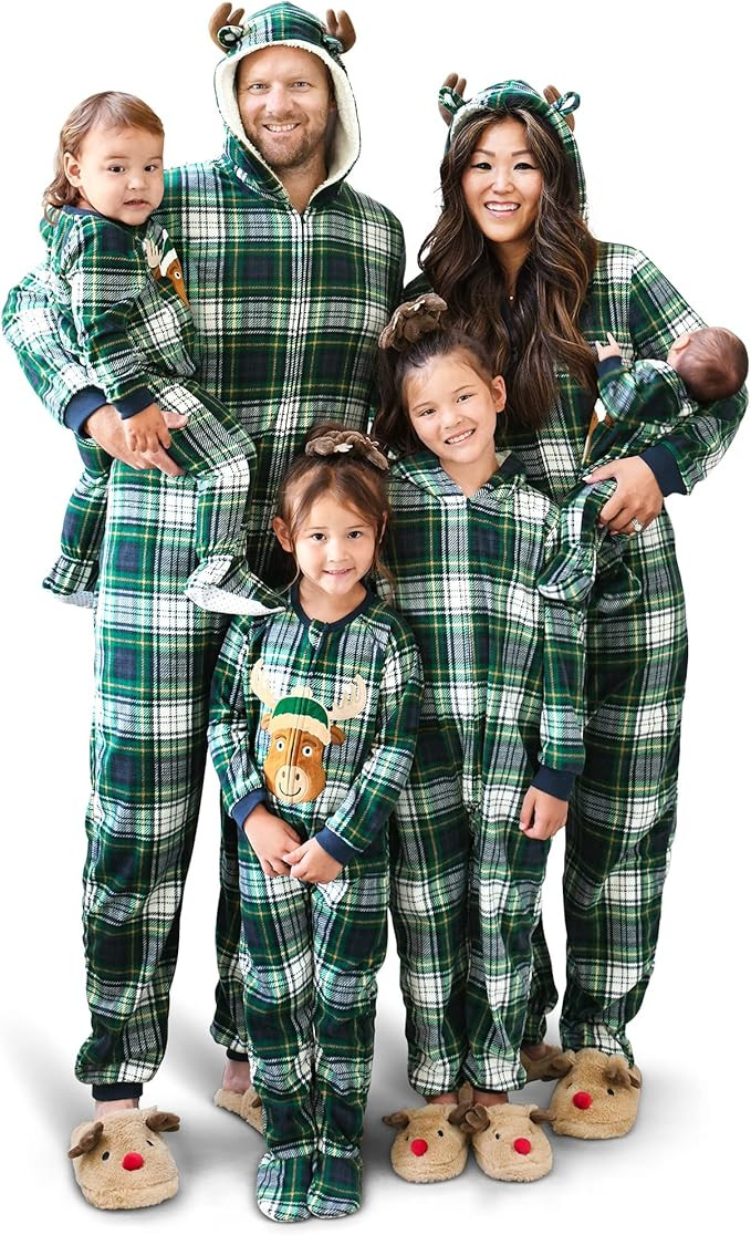 The Children's Place Family Matching Christmas Holiday Fleece Pajamas Sets, Adult, Big Kid, Toddl... | Amazon (US)