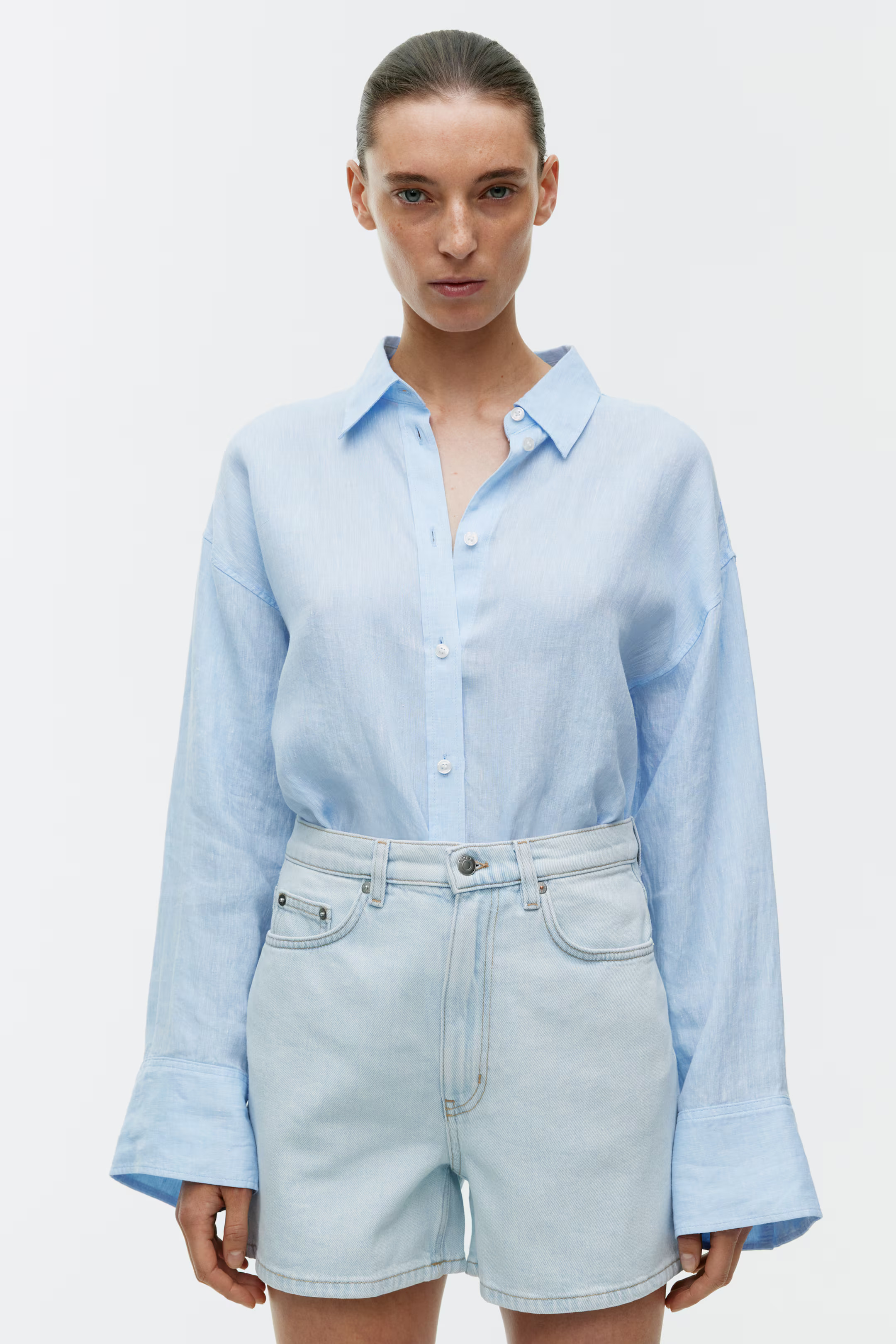 Denim Shorts - Regular waist - Short - Light Blue - Ladies | H&M GB | H&M (UK, MY, IN, SG, PH, TW, HK)